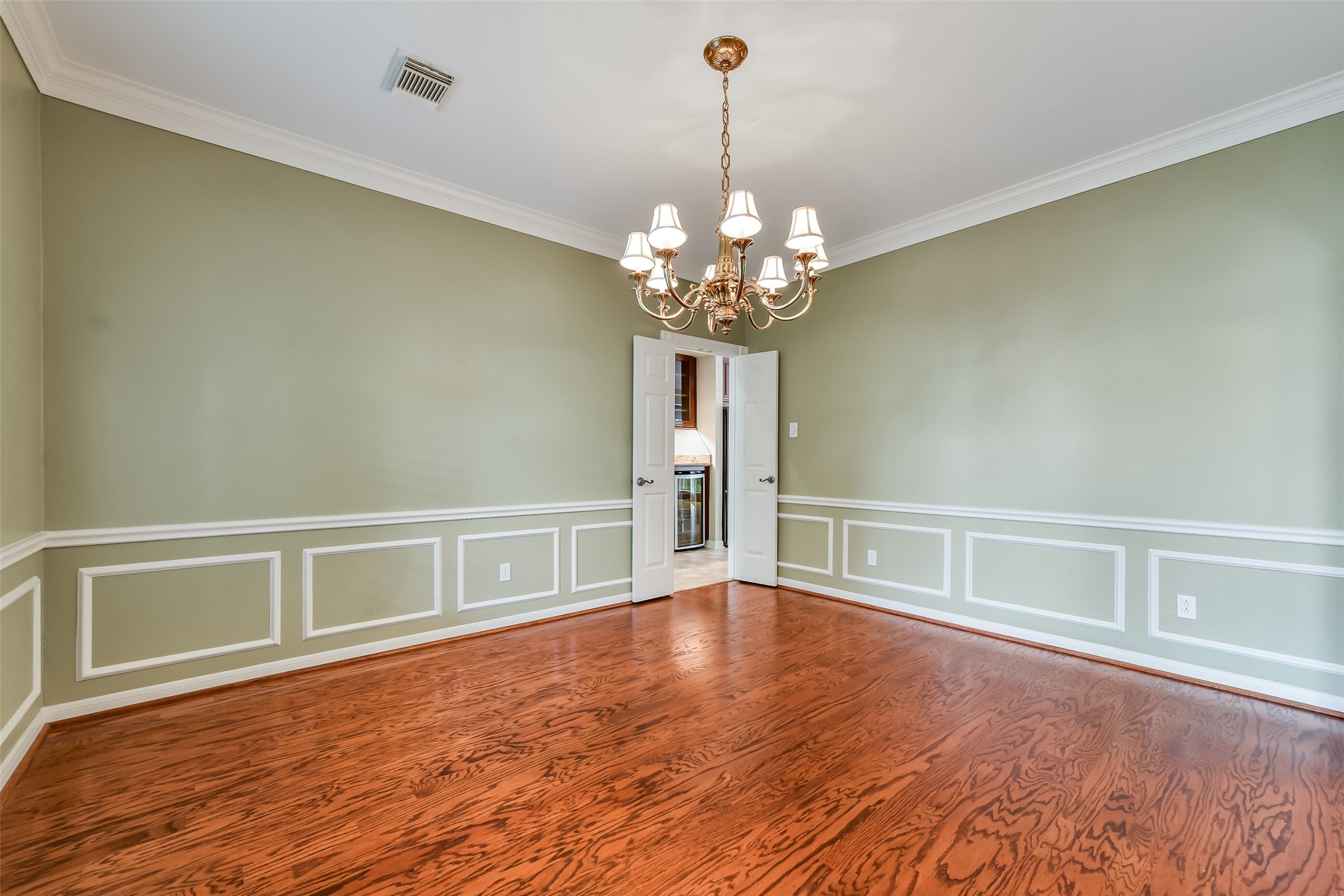 2803 Senova Court Property Photo 5