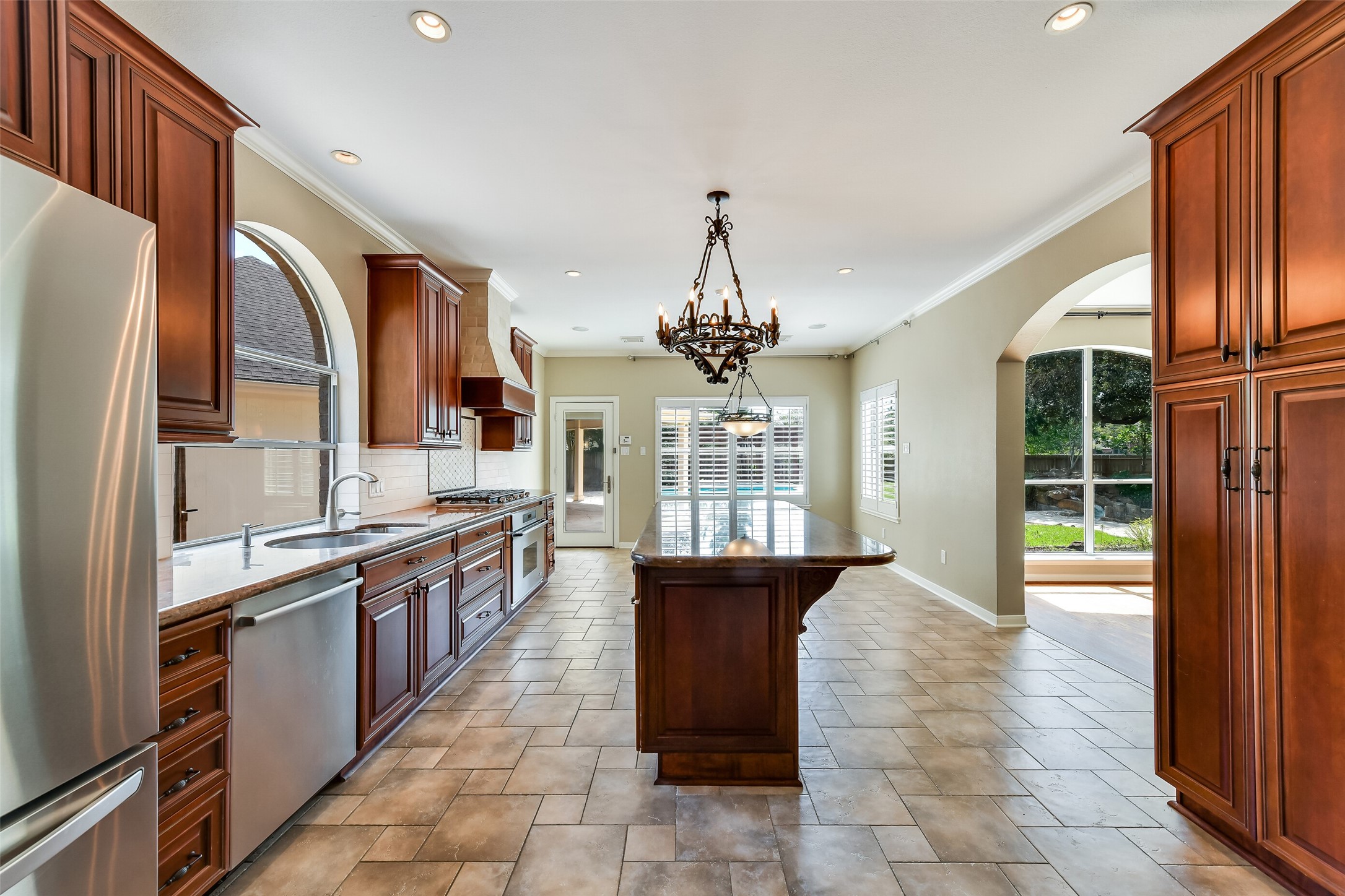 2803 Senova Court Property Photo 12
