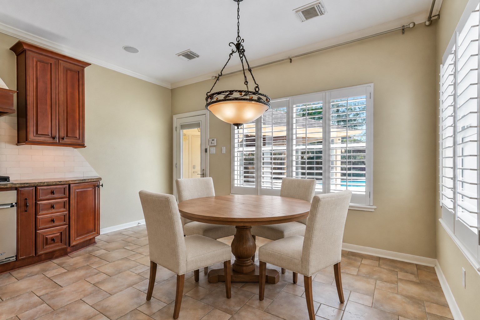 2803 Senova Court Property Photo 13