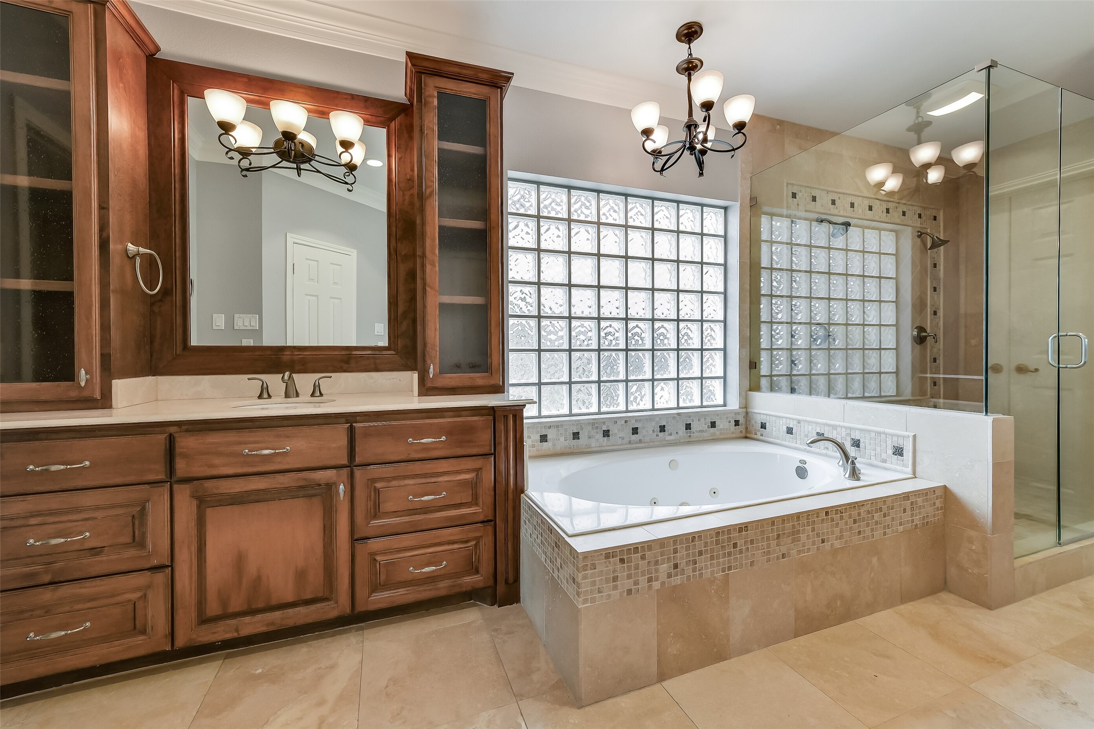 2803 Senova Court Property Photo 18