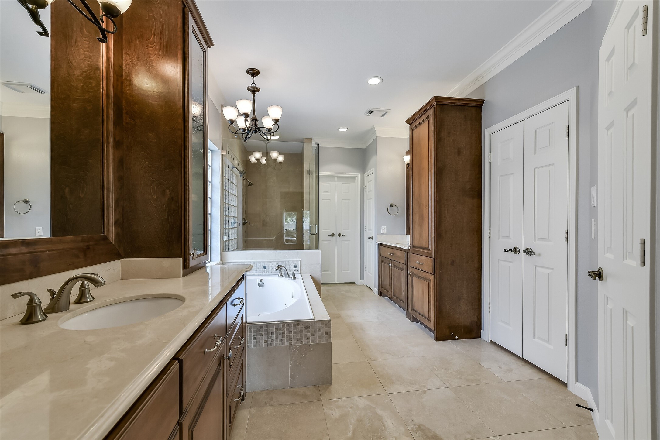 2803 Senova Court Property Photo 19