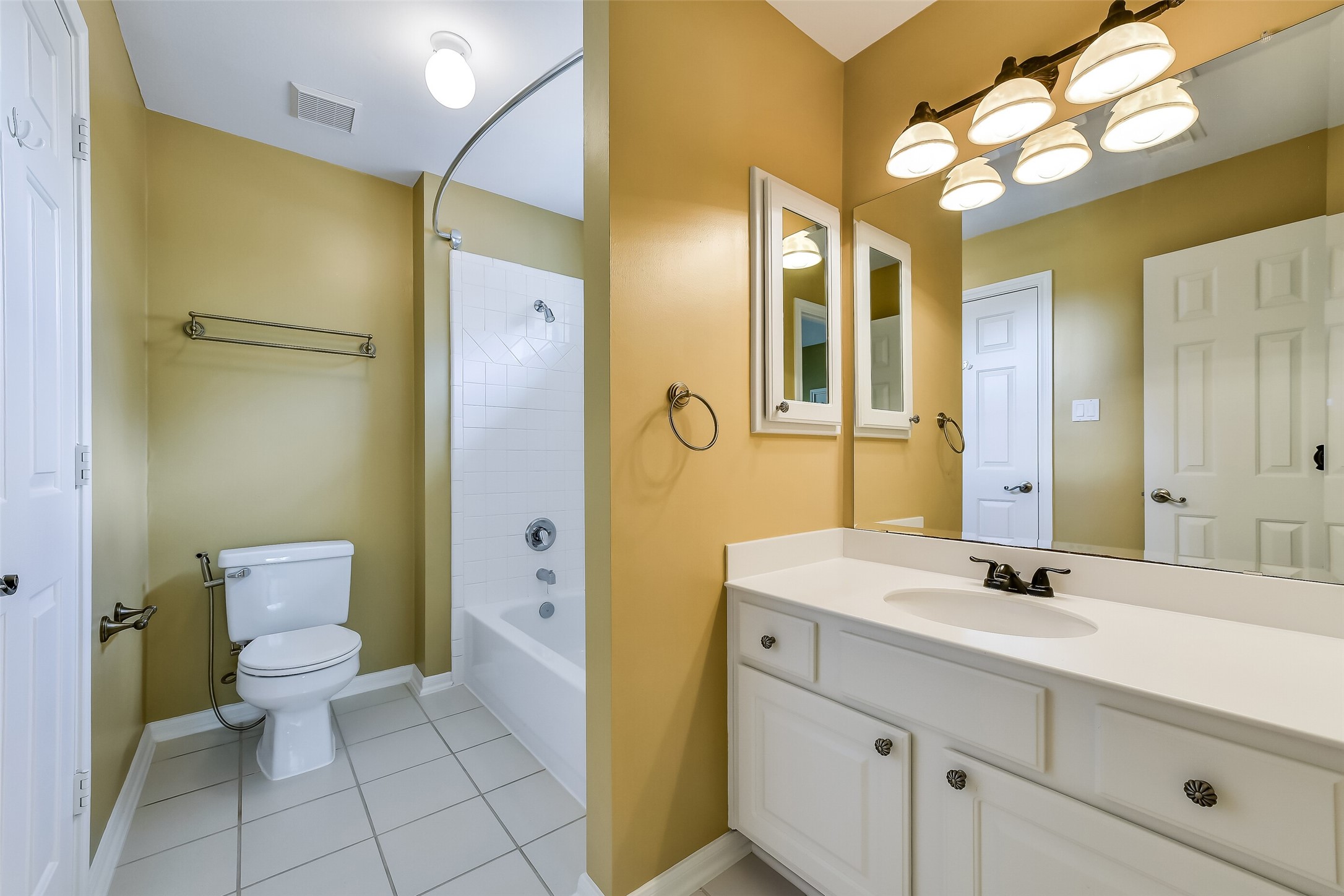 2803 Senova Court Property Photo 27