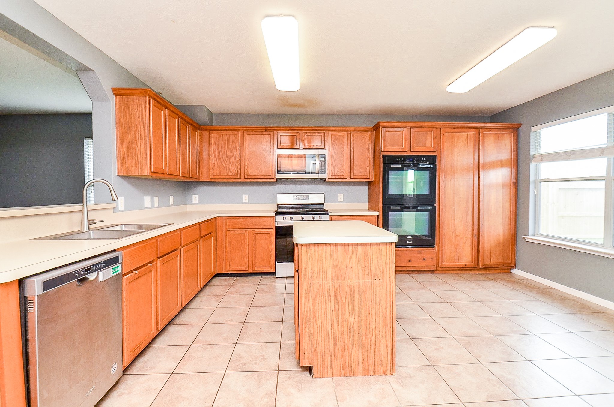 1910 Poco Drive Property Photo 8