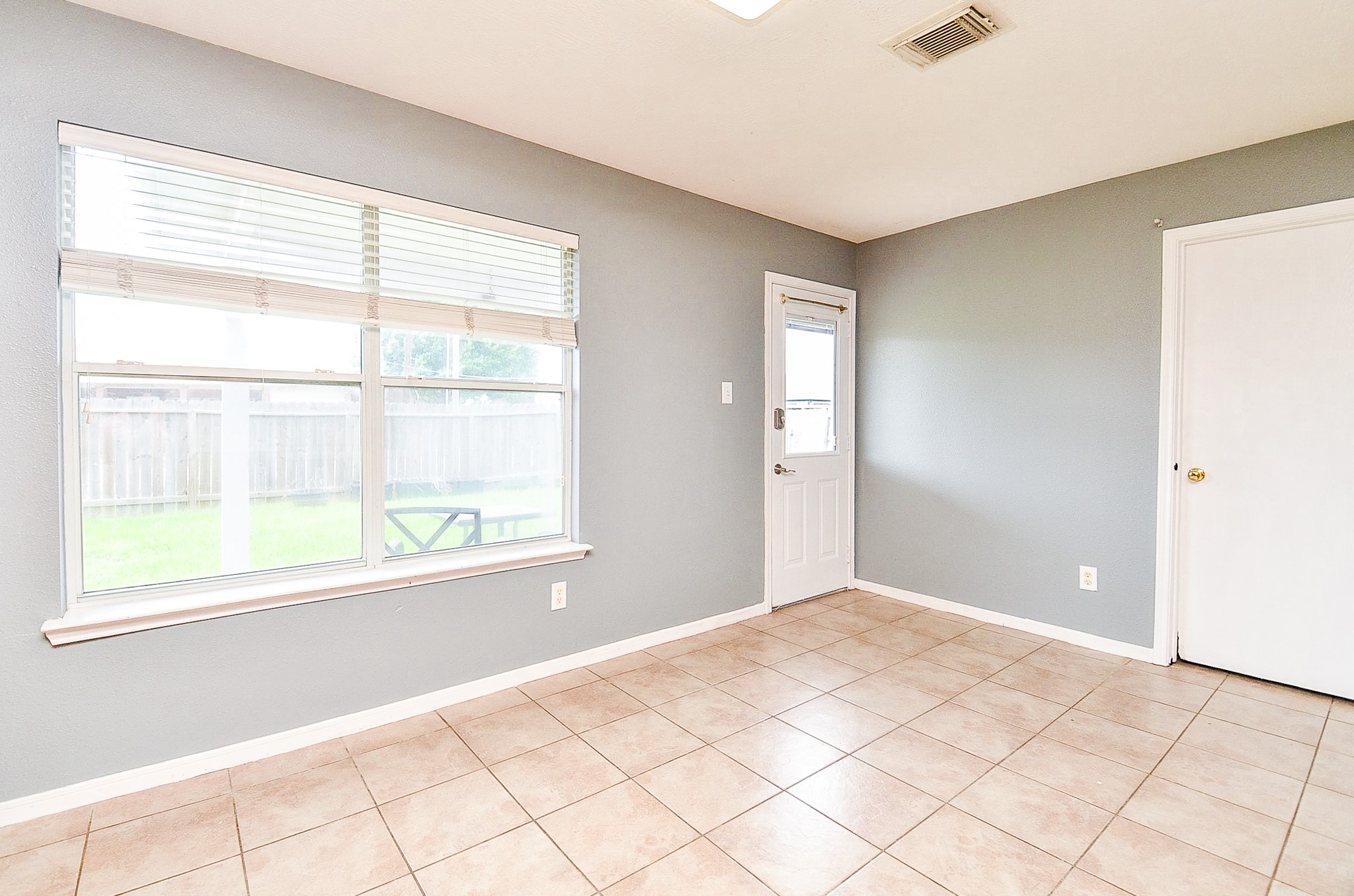 1910 Poco Drive Property Photo 13