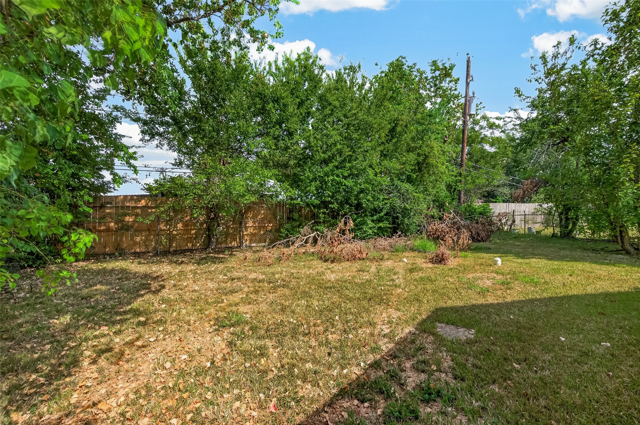 11819 Leitrim Way Property Photo 30