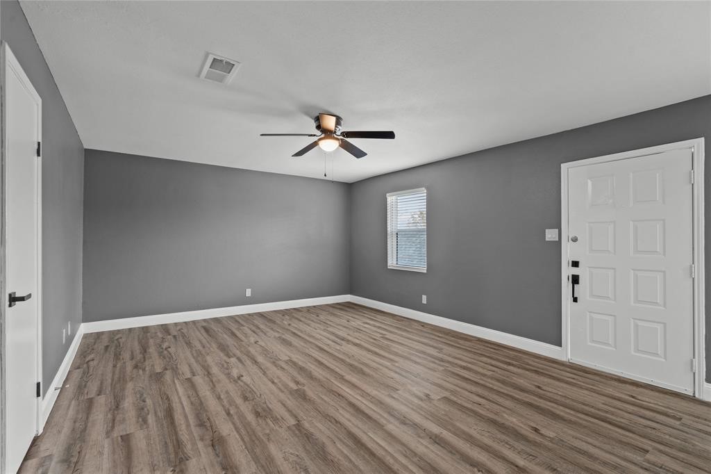 2015 Rosalee Street 3 Property Photo 5