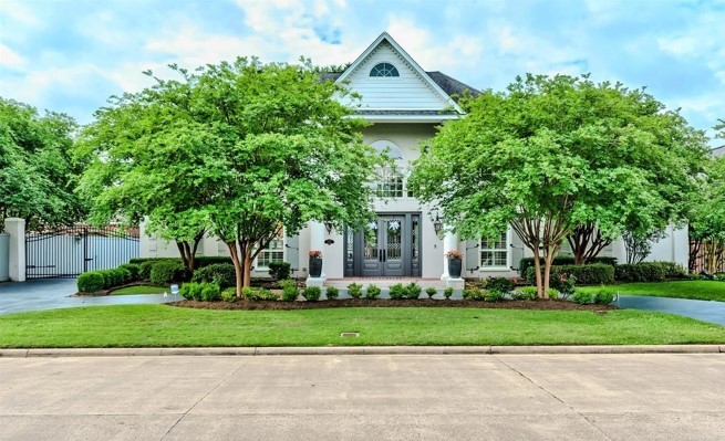 5065 Oakmont Drive Property Photo