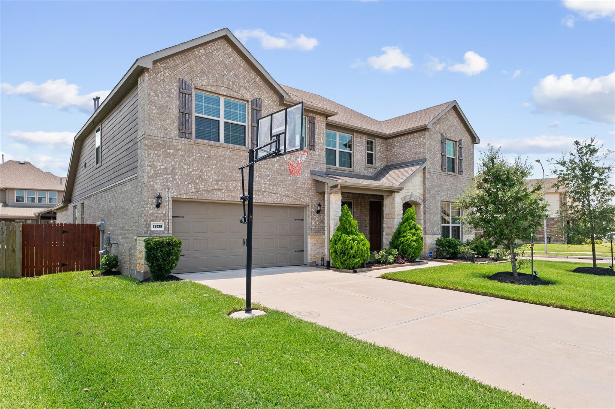 28215 Shorecrest Lane Property Photo 1