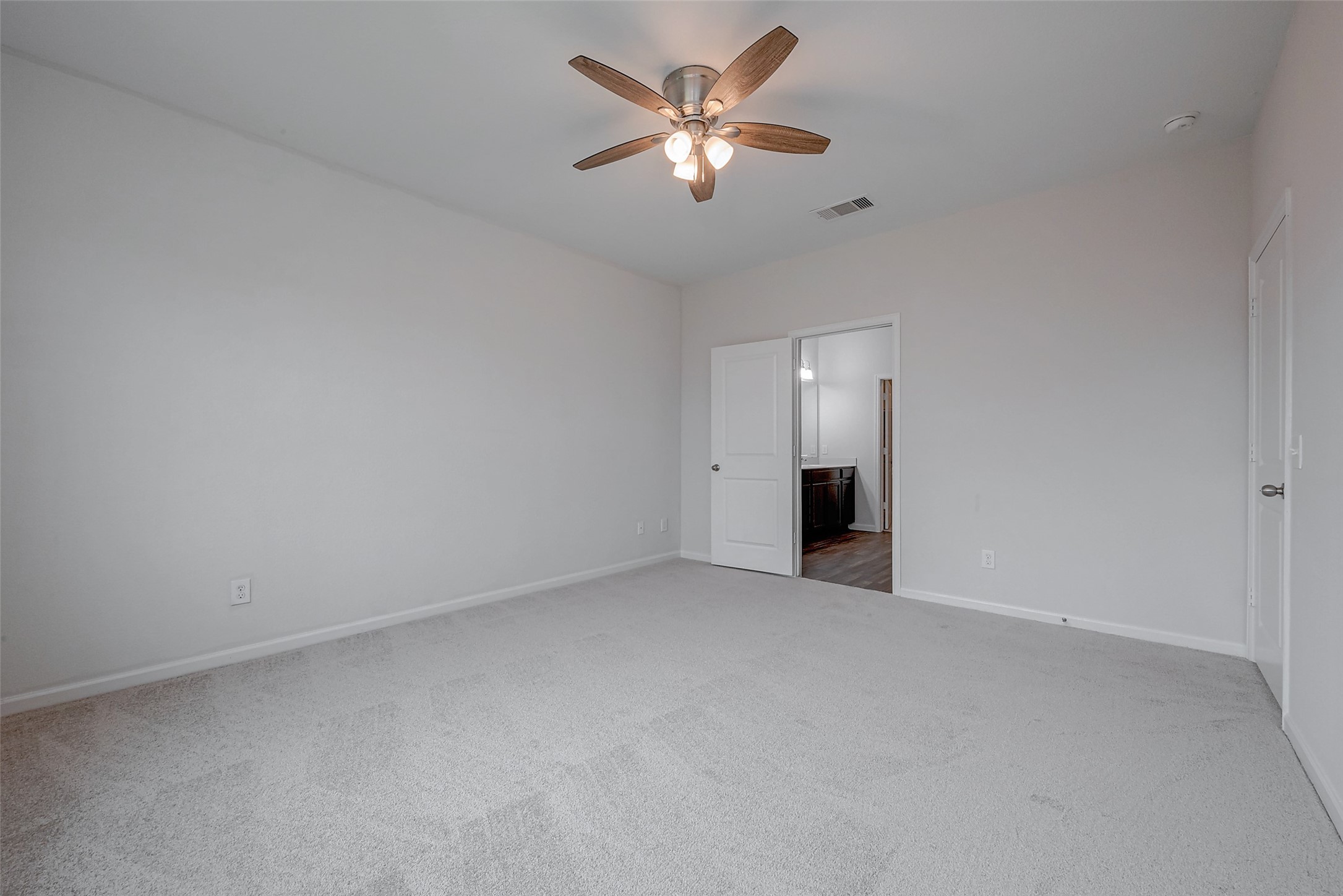 1025 Banyon Tree Lane Property Photo 35