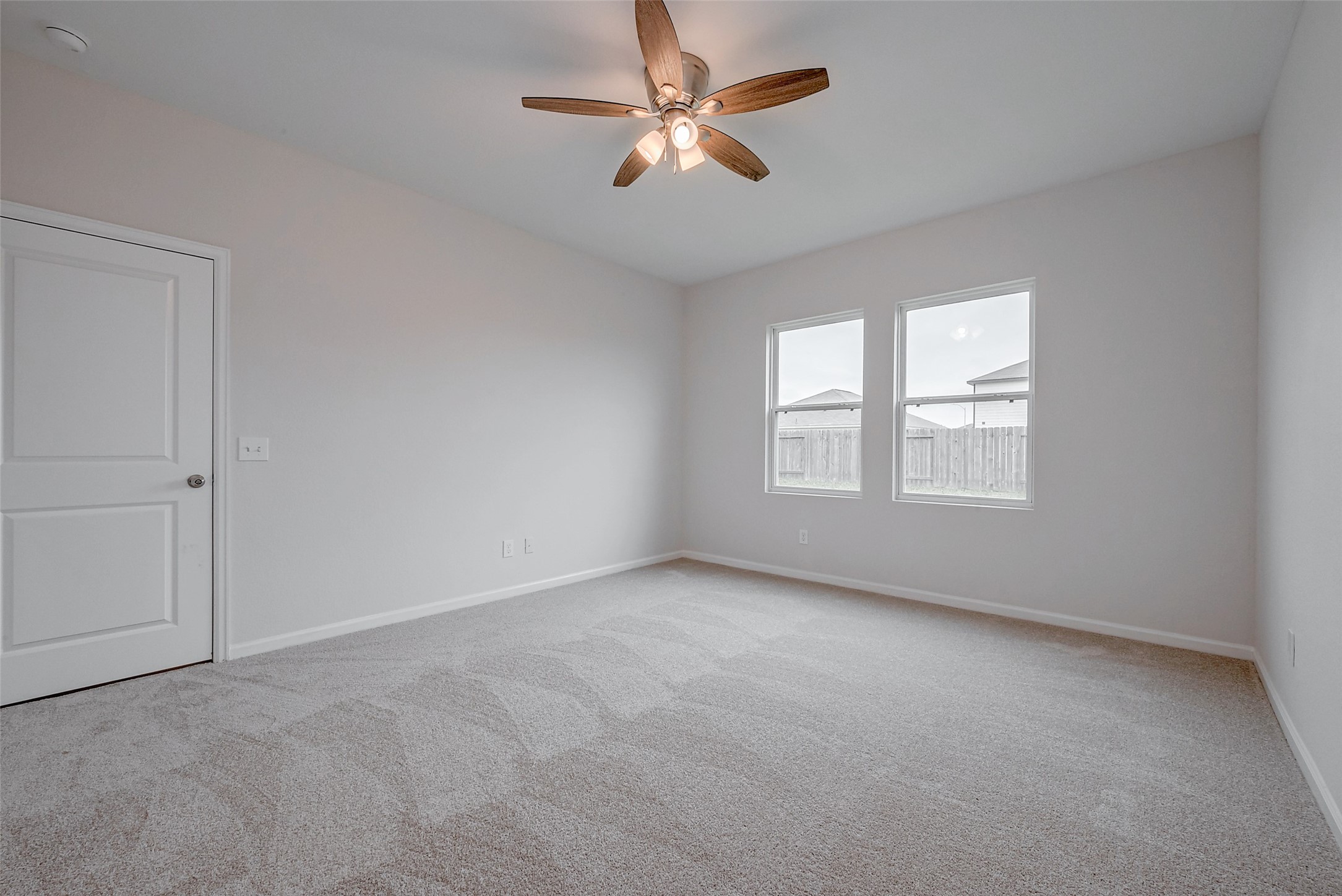 1025 Banyon Tree Lane Property Photo 37