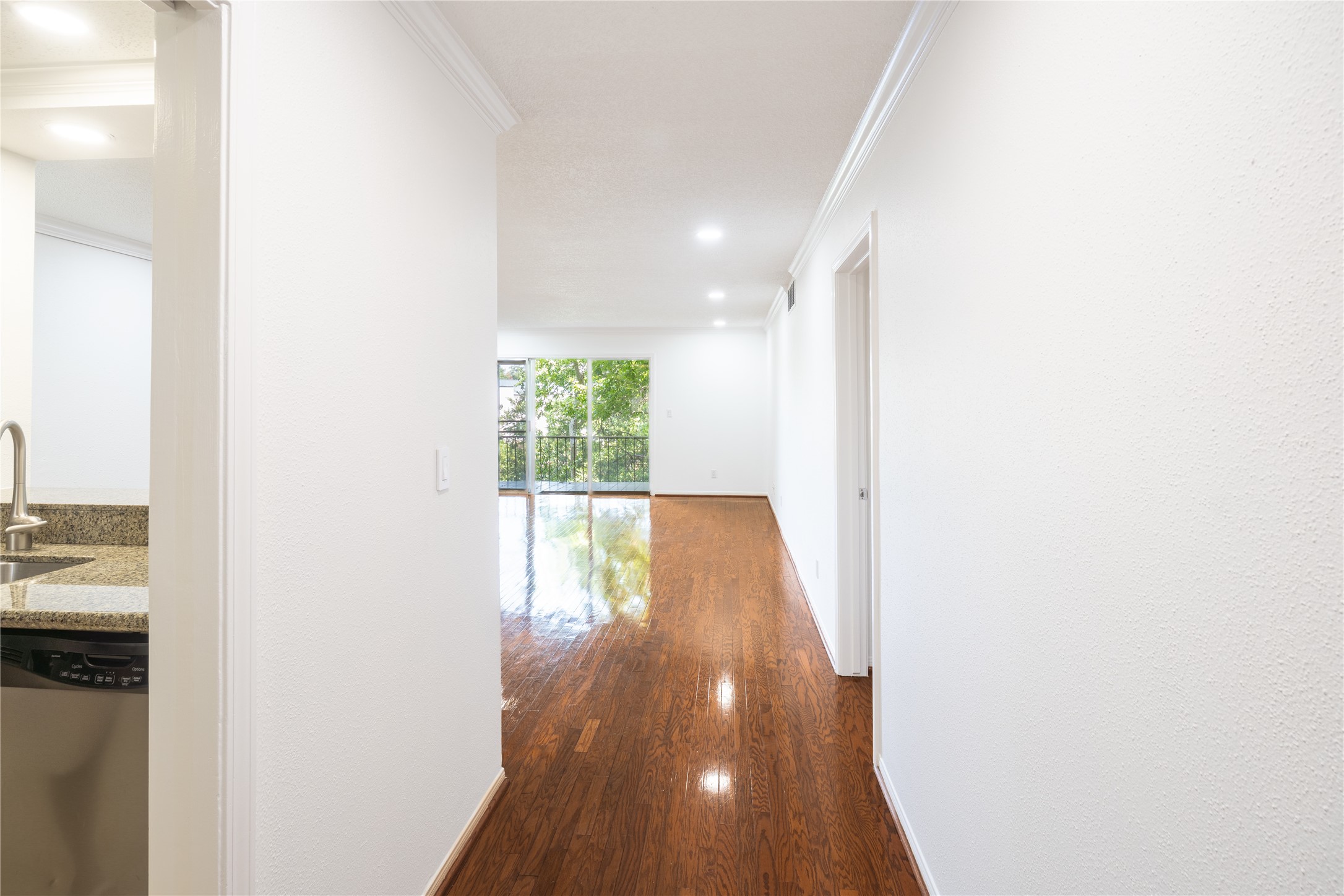6521 Bayou Glen Road Property Photo 1
