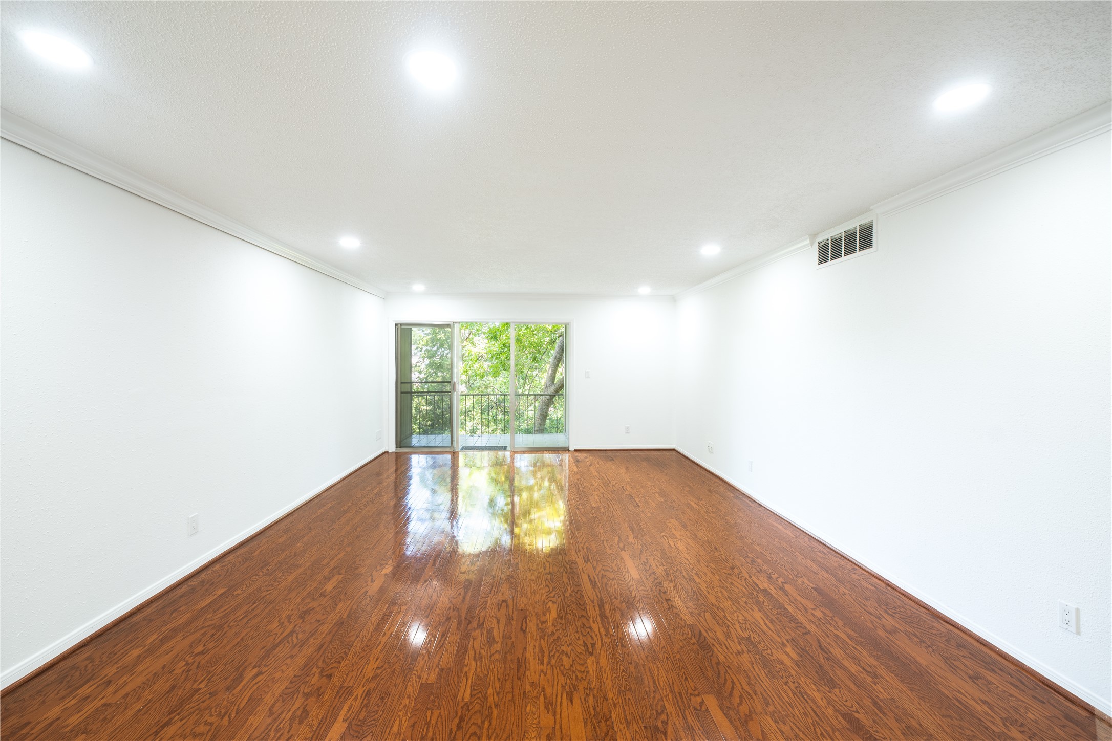 6521 Bayou Glen Road Property Photo 2