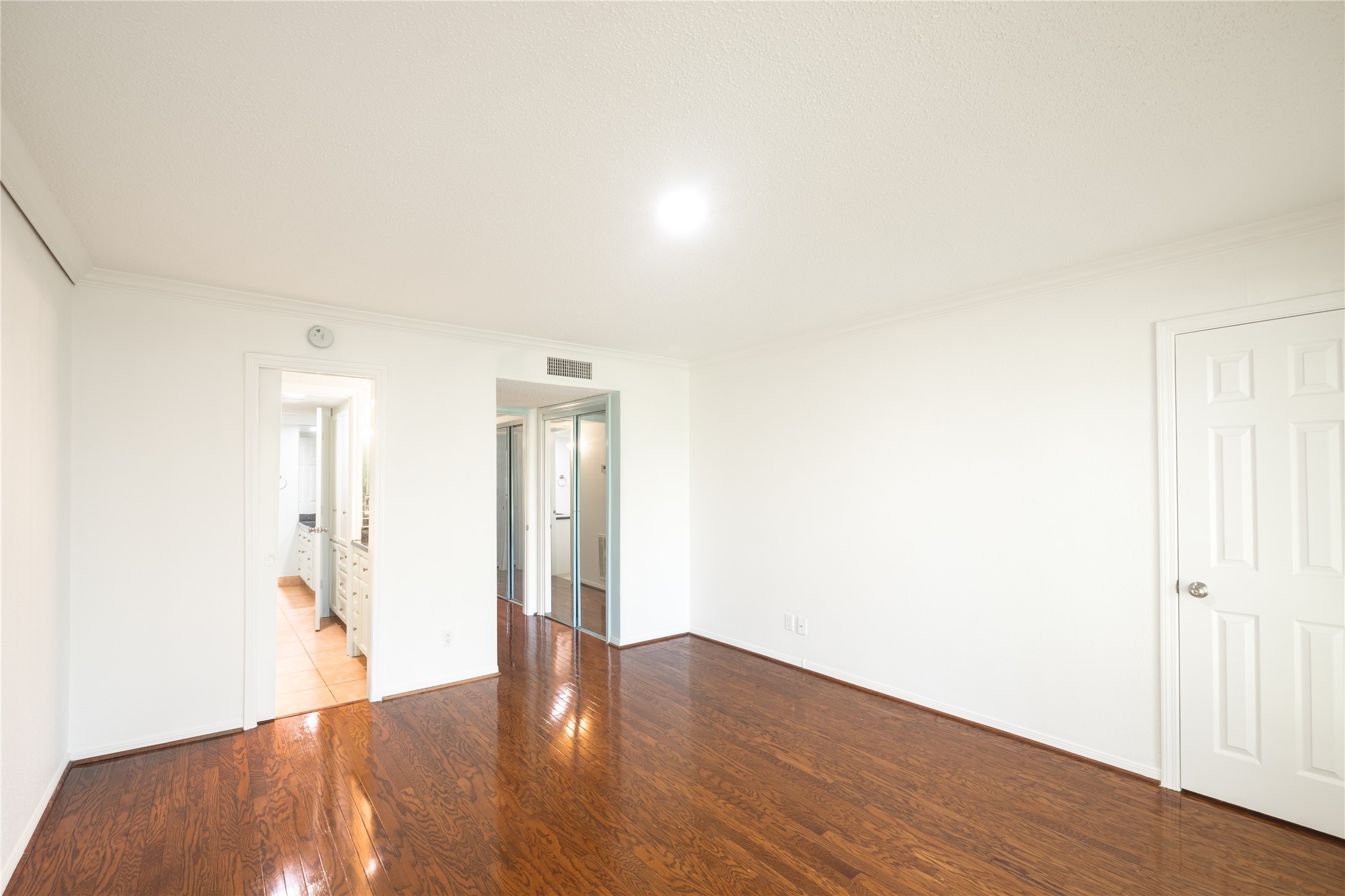 6521 Bayou Glen Road Property Photo 8