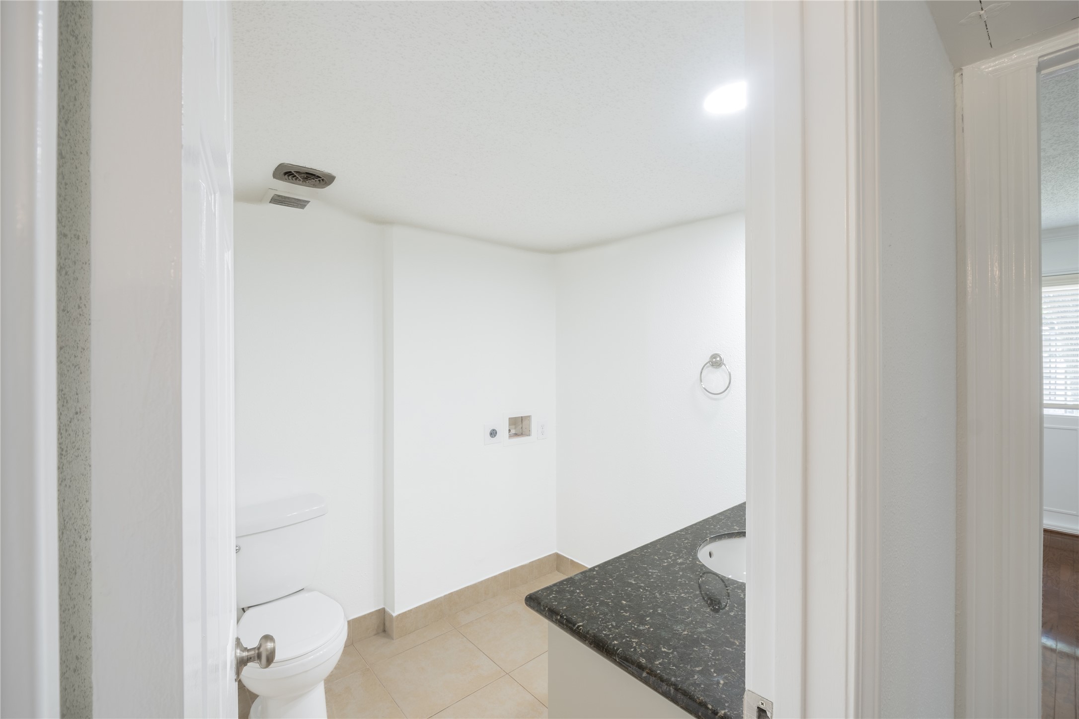 6521 Bayou Glen Road Property Photo 12