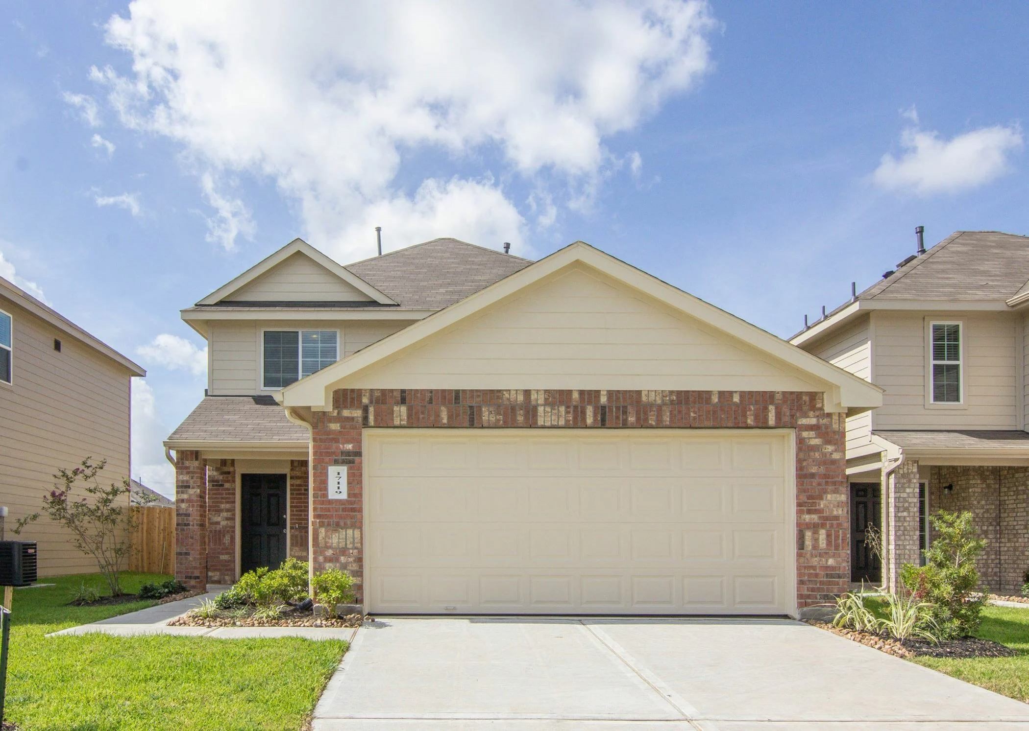 17119 Hailey Harbor Drive Property Photo 1