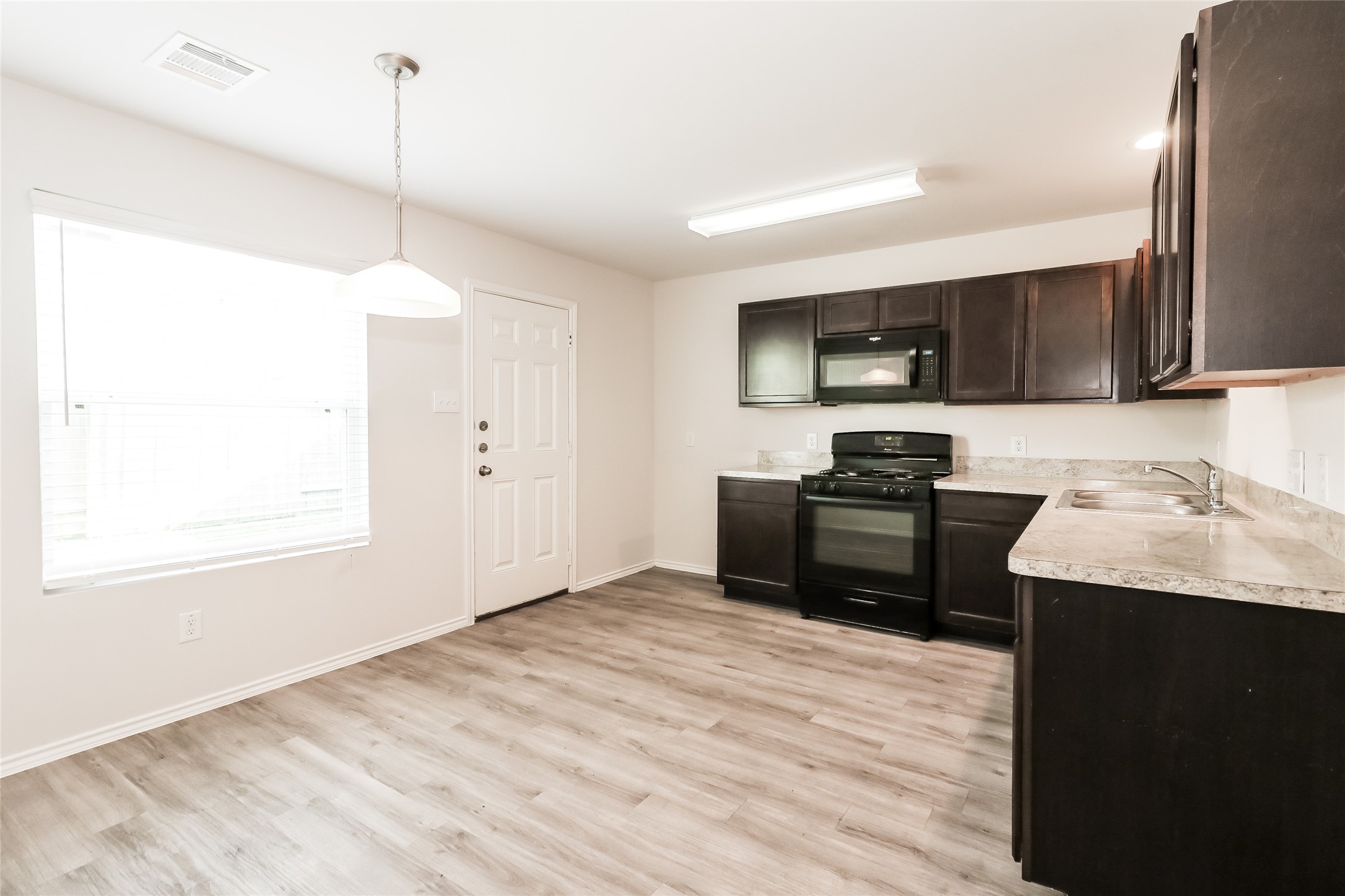 17119 Hailey Harbor Drive Property Photo 2