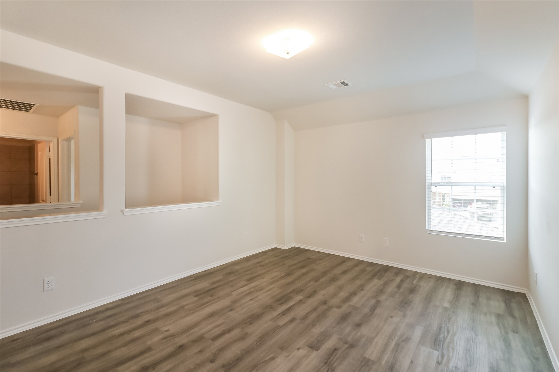 17119 Hailey Harbor Drive Property Photo 5