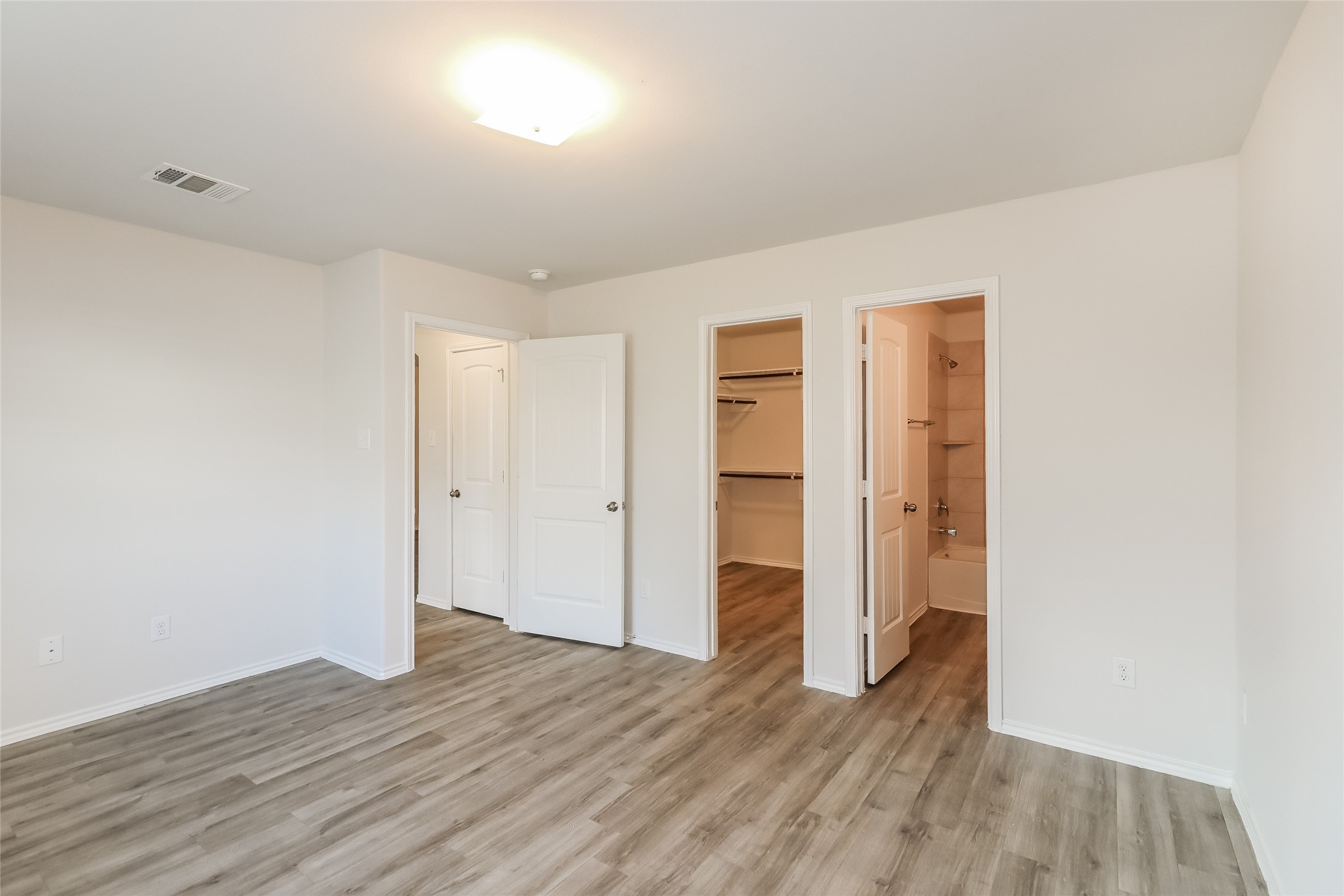 17119 Hailey Harbor Drive Property Photo 7
