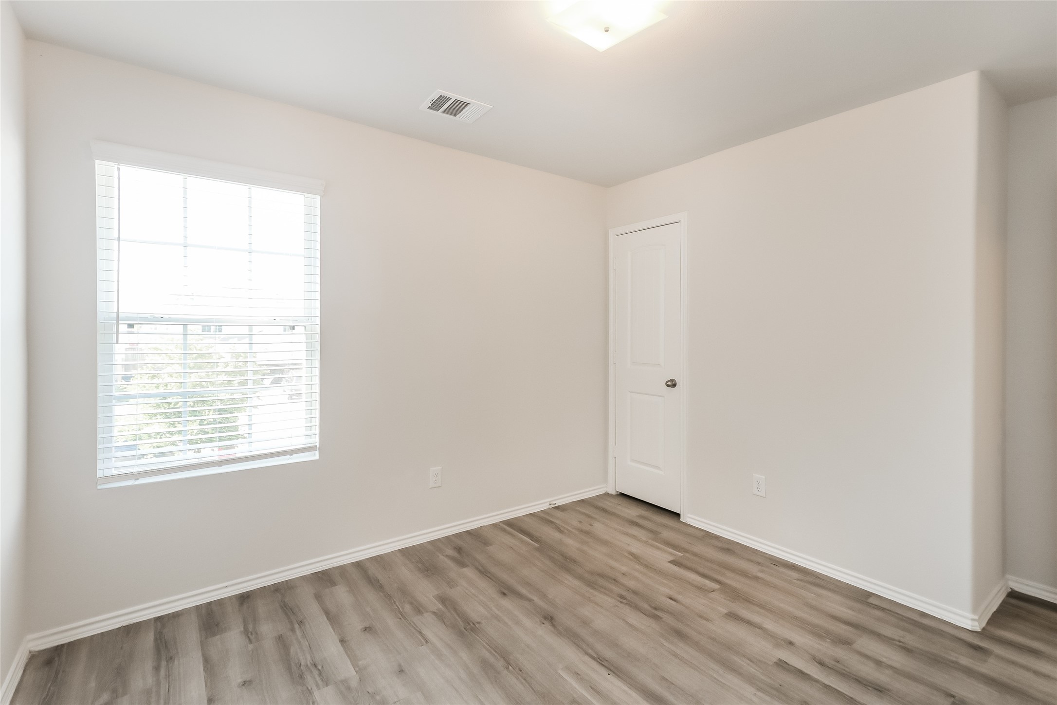 17119 Hailey Harbor Drive Property Photo 11