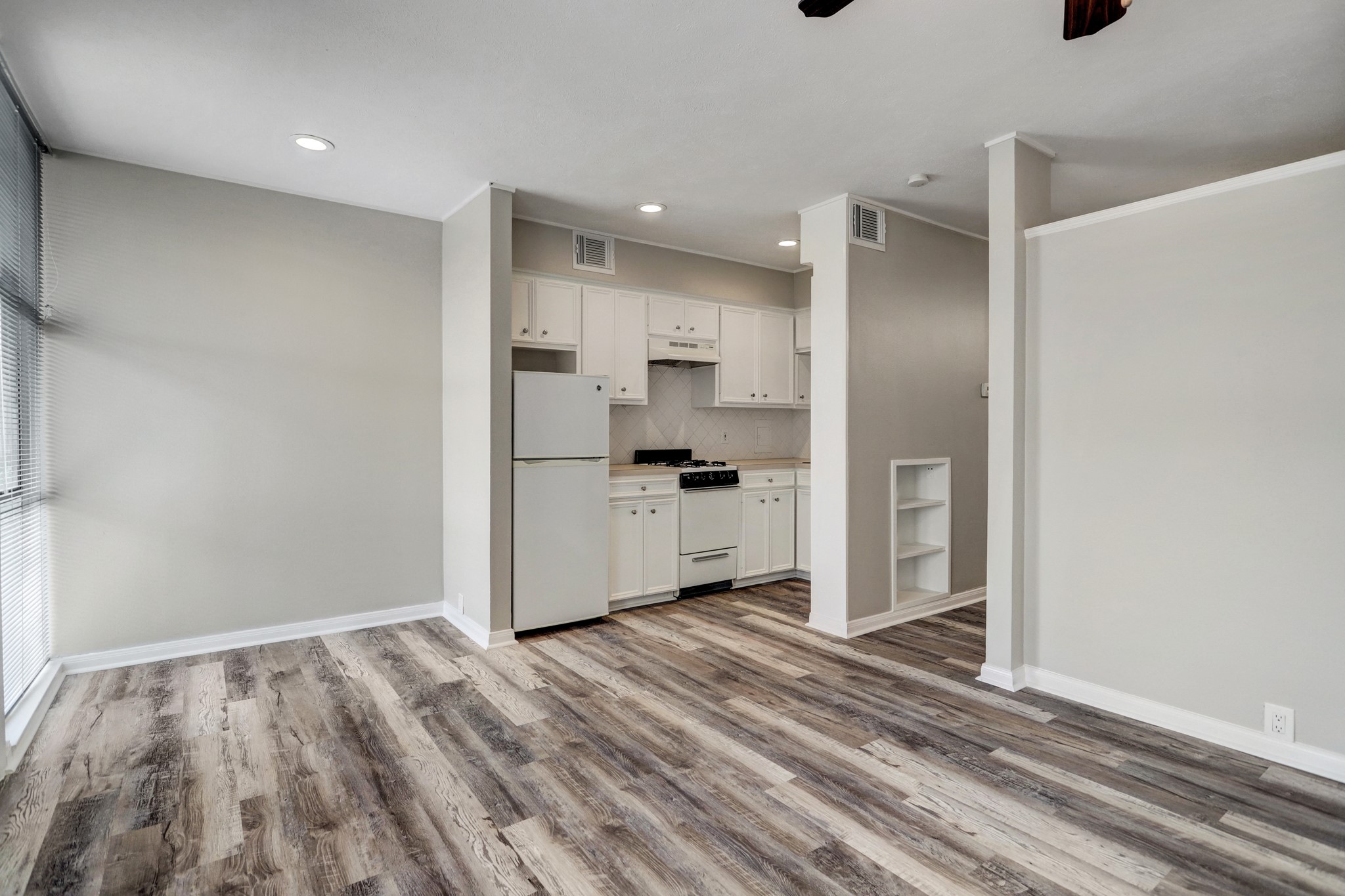 1901 Whitney Street 4 Property Photo 2