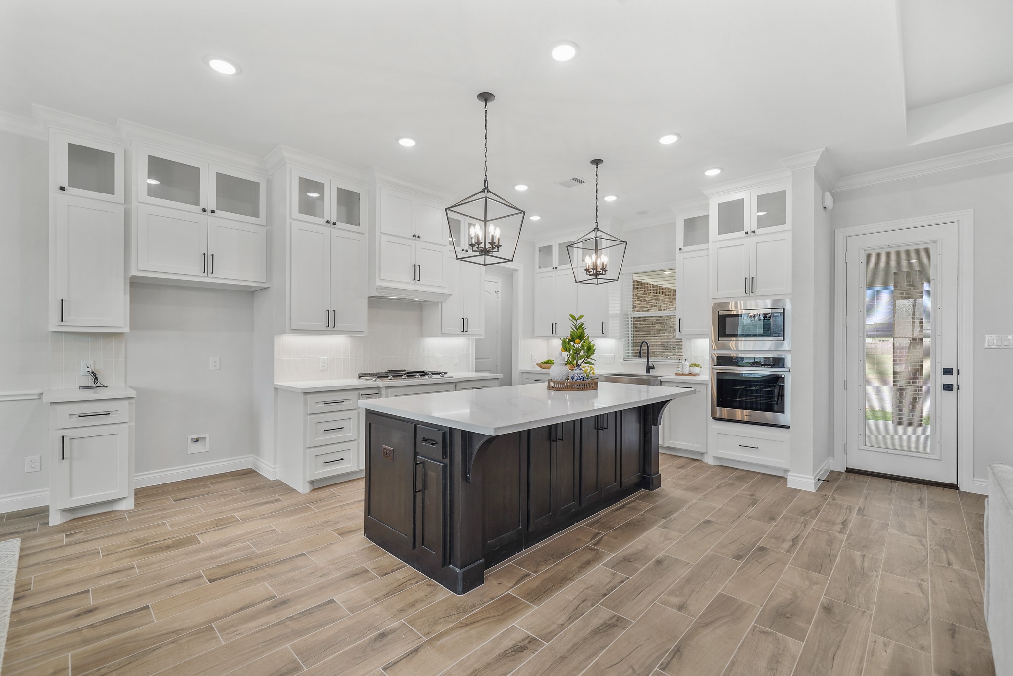 11018 Moon Light Drive Property Photo 8