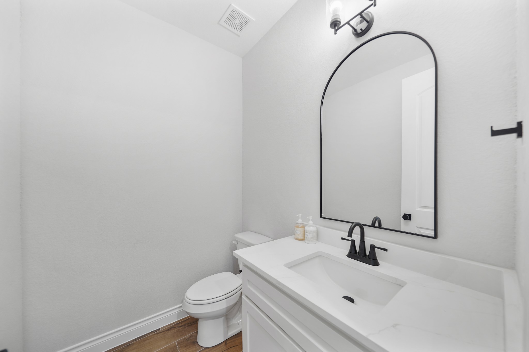 11018 Moon Light Drive Property Photo 13