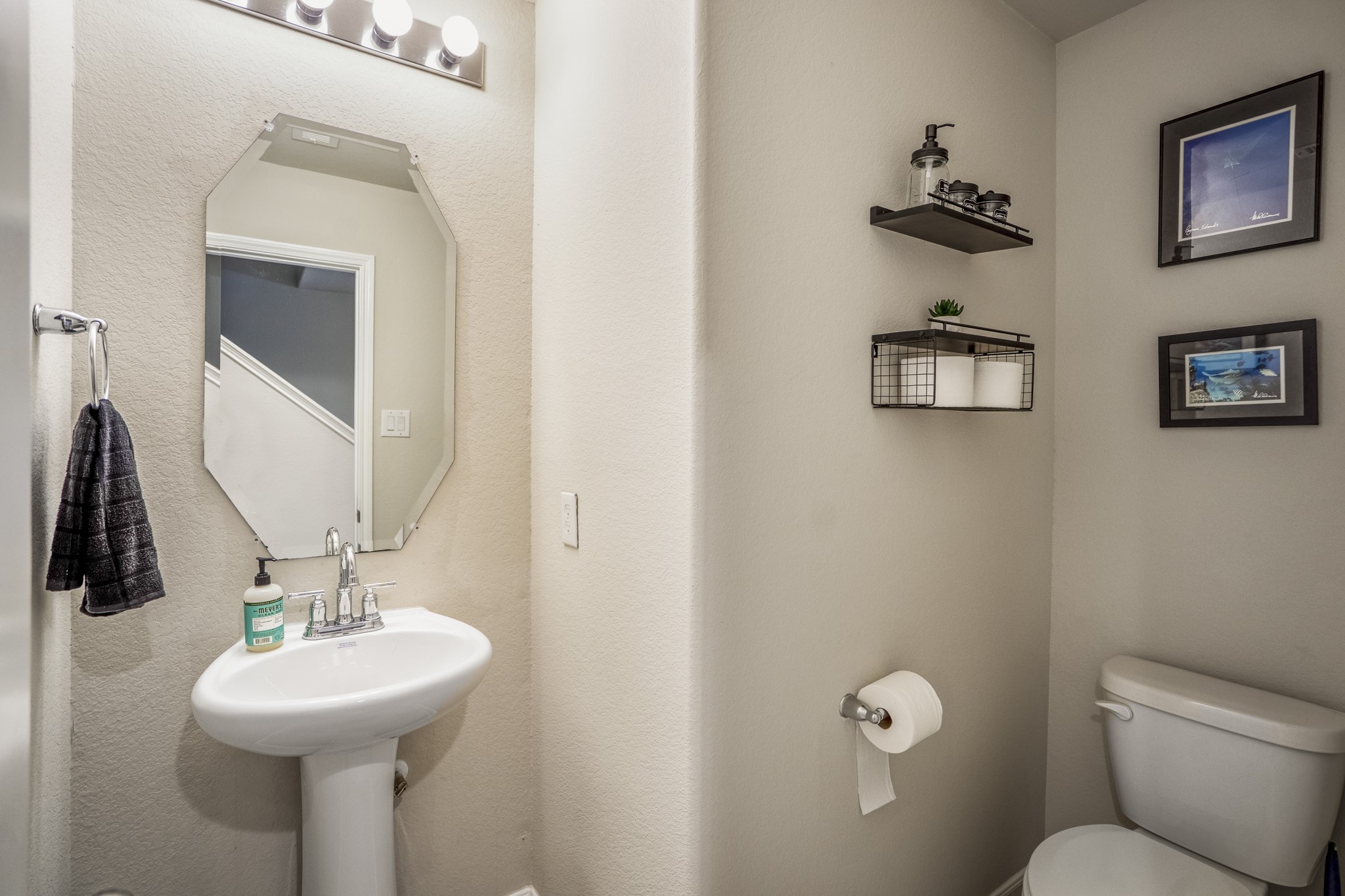 719 Autumn Flats Way Property Photo 8