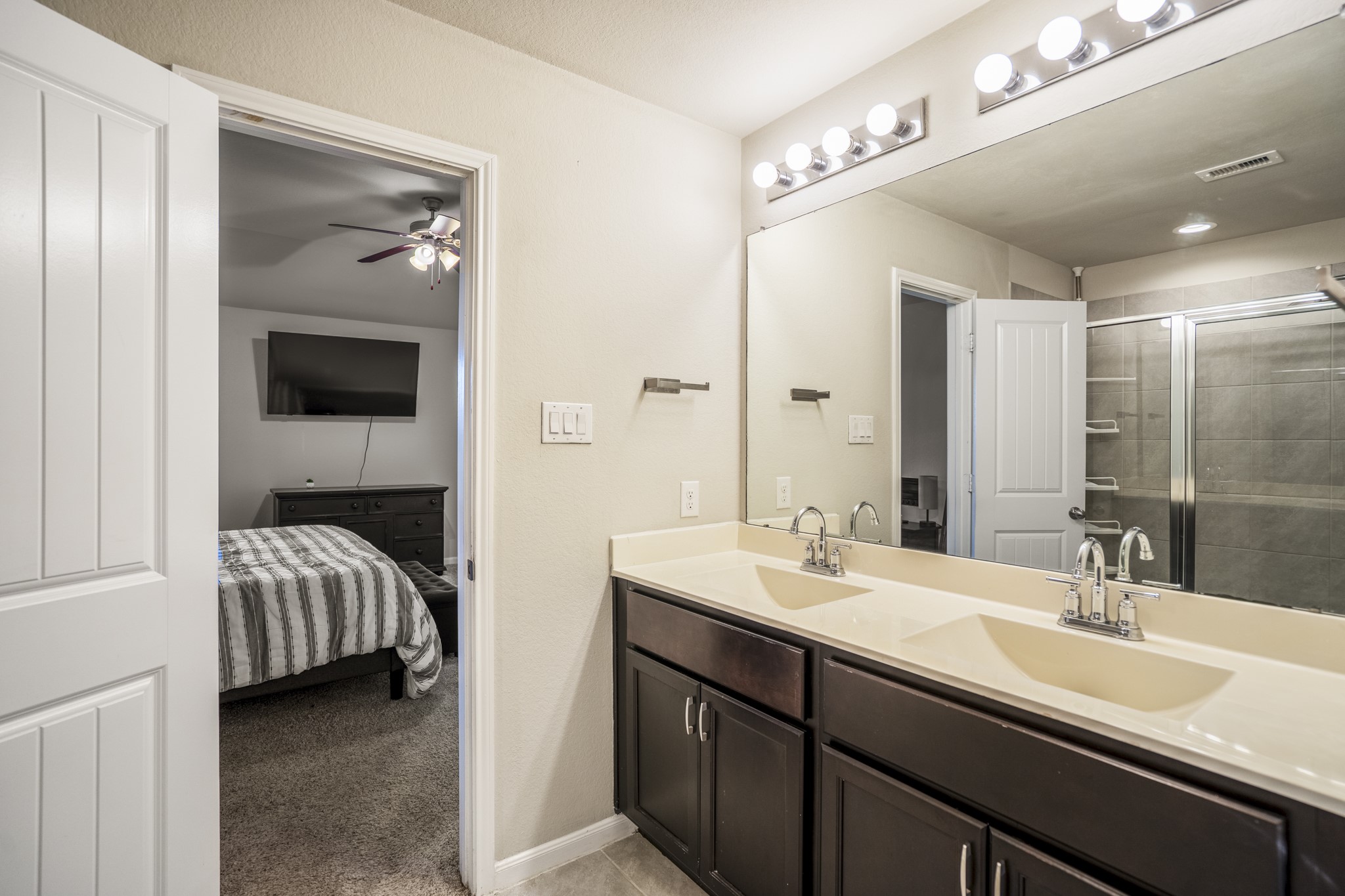 719 Autumn Flats Way Property Photo 25