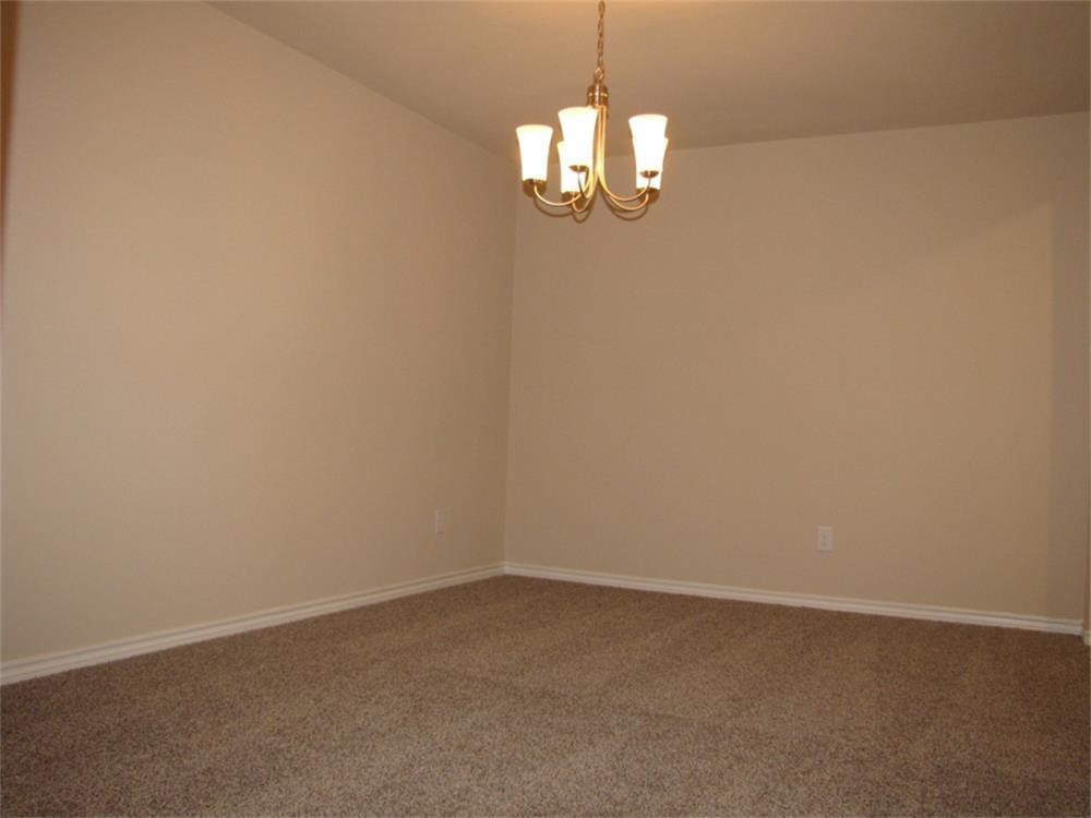 1911 Seville Manor Property Photo 4