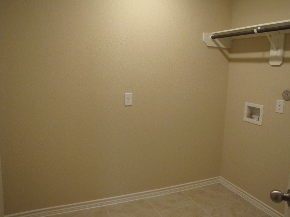 1911 Seville Manor Property Photo 14