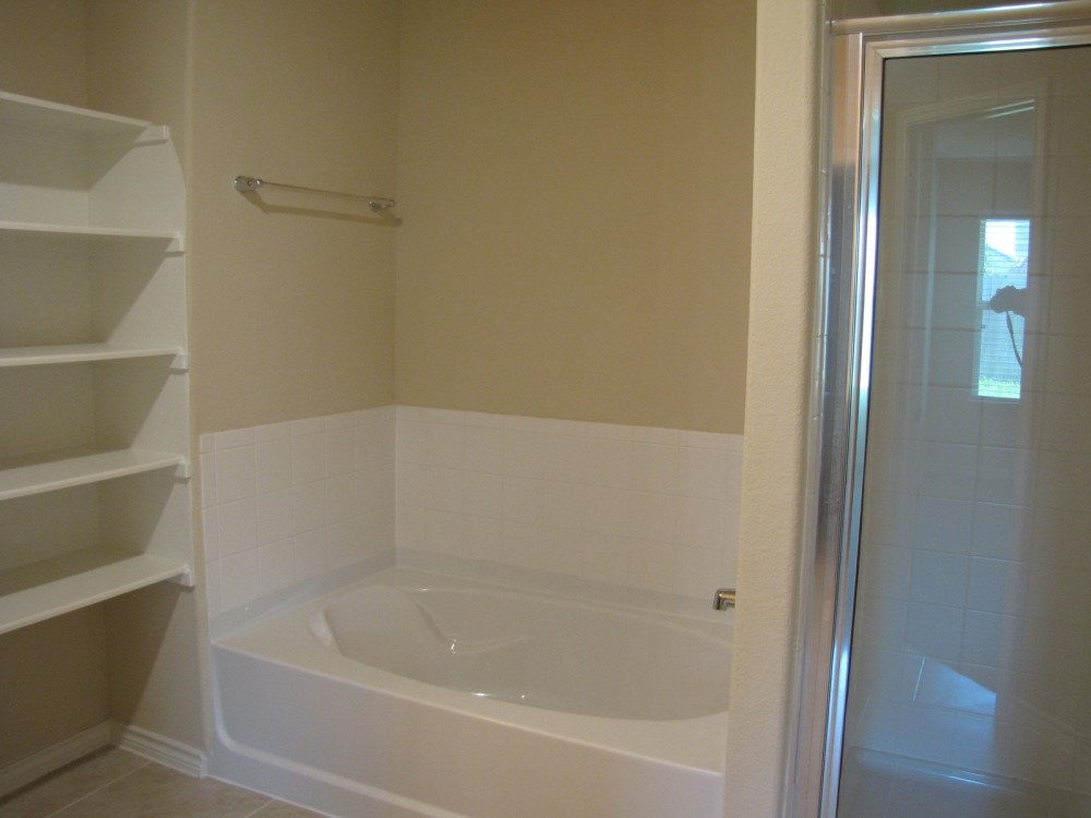 1911 Seville Manor Property Photo 17