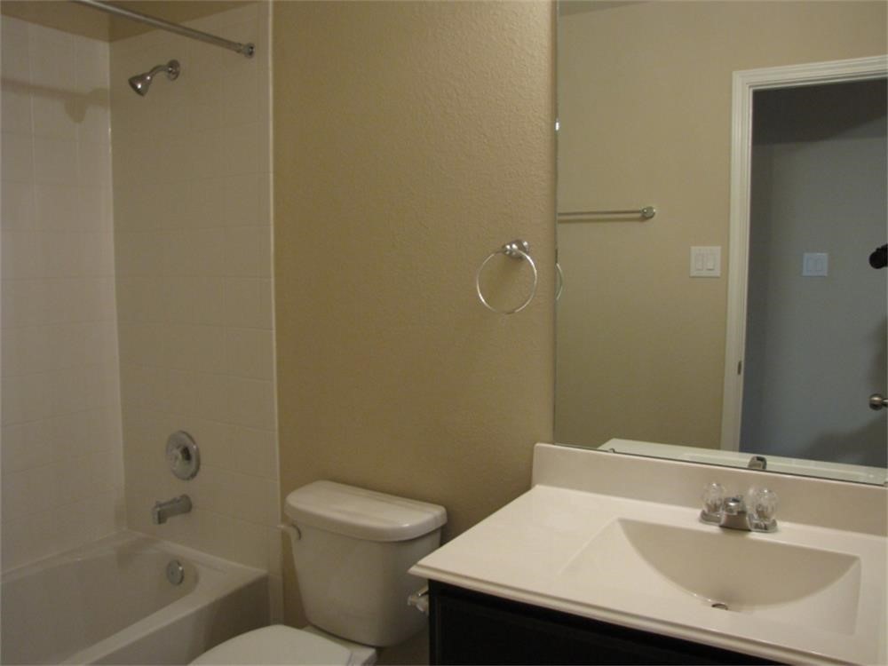 1911 Seville Manor Property Photo 21
