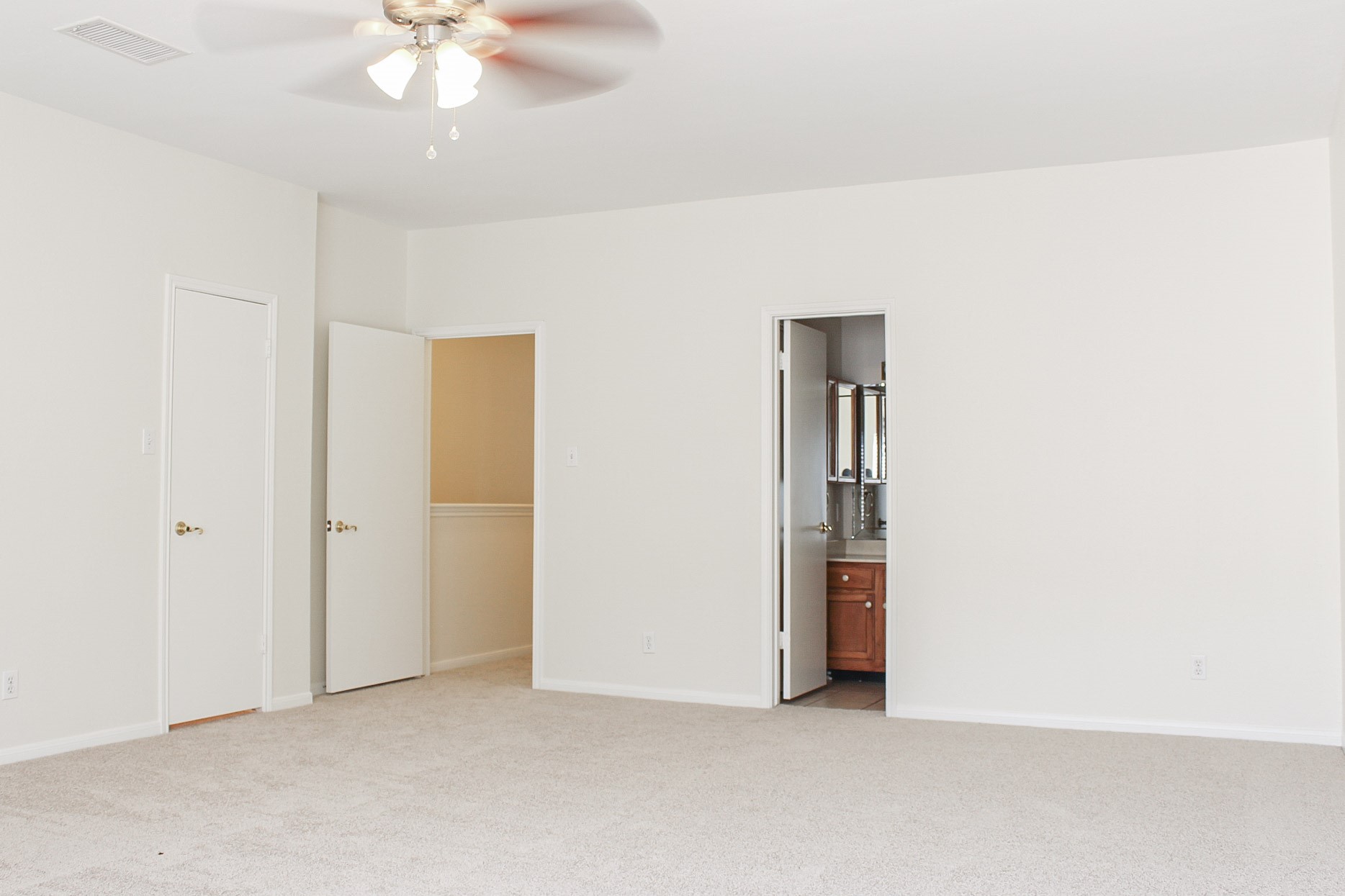 7387 Regency Square Court Property Photo 4