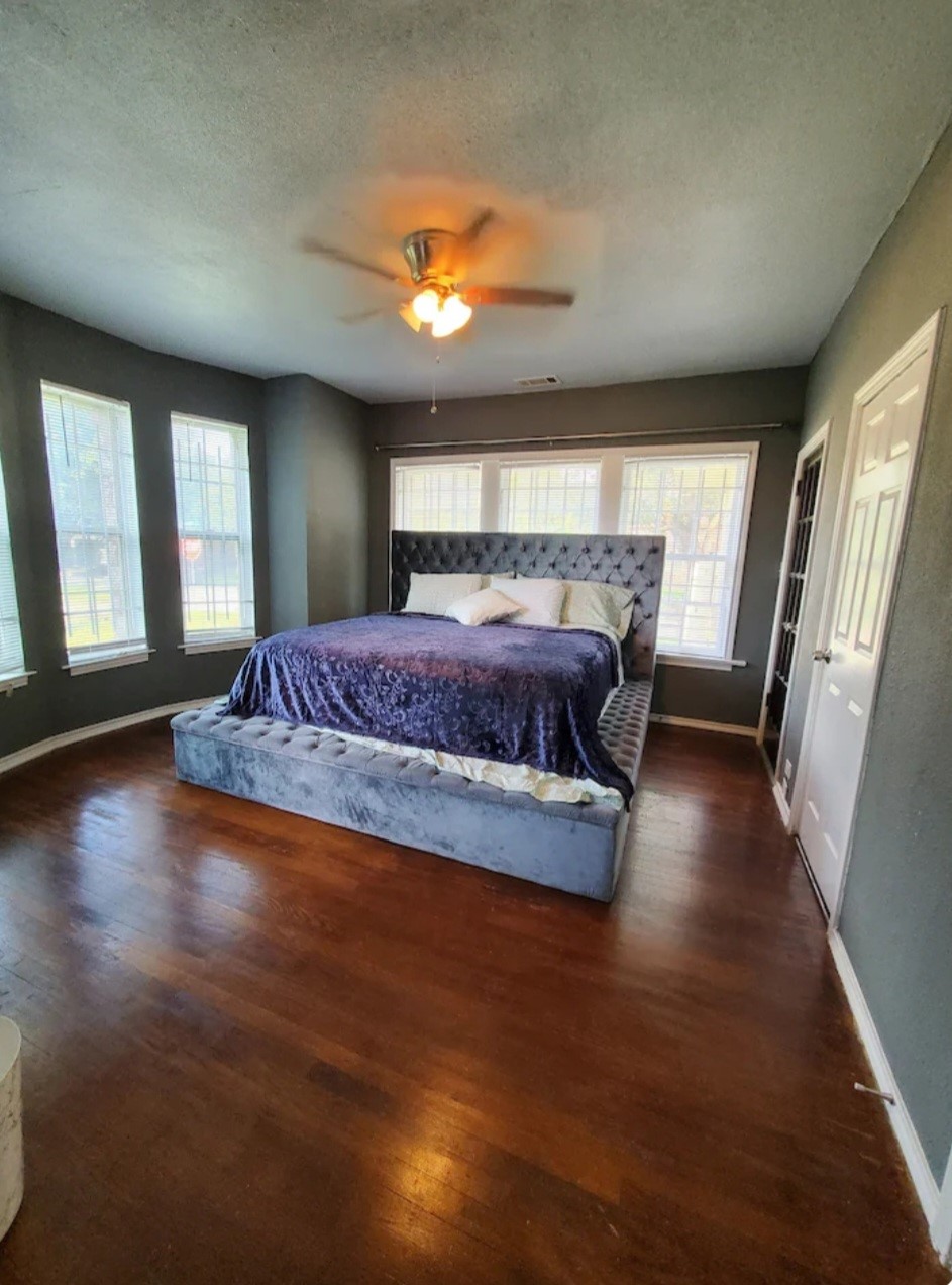 2322 Oakdale Street Property Photo 7