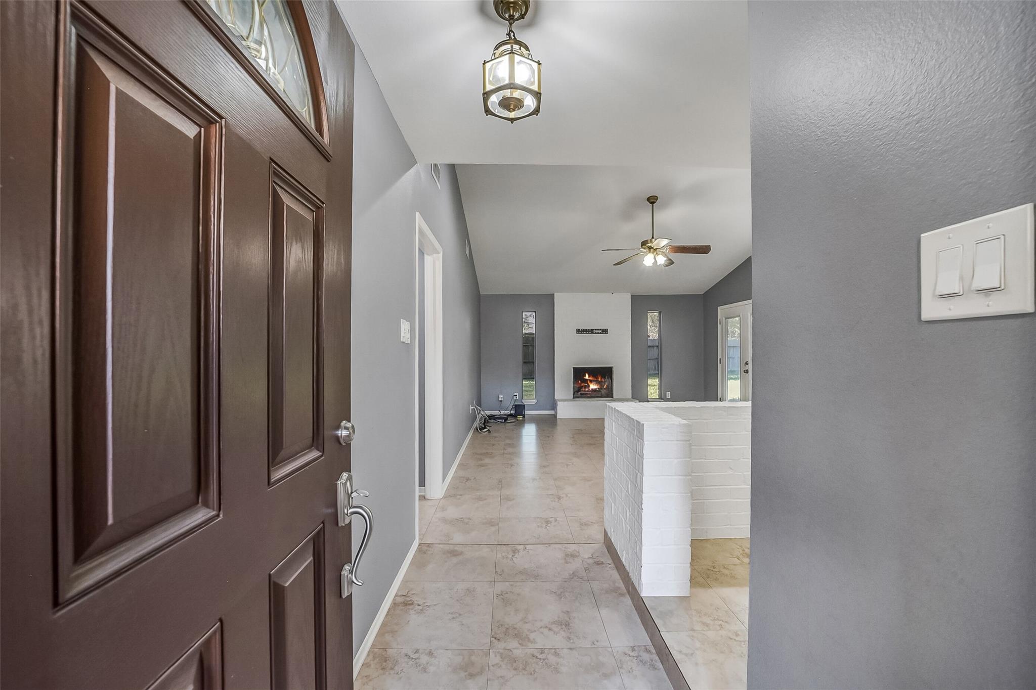 6906 Windy Pines Drive Property Photo 4