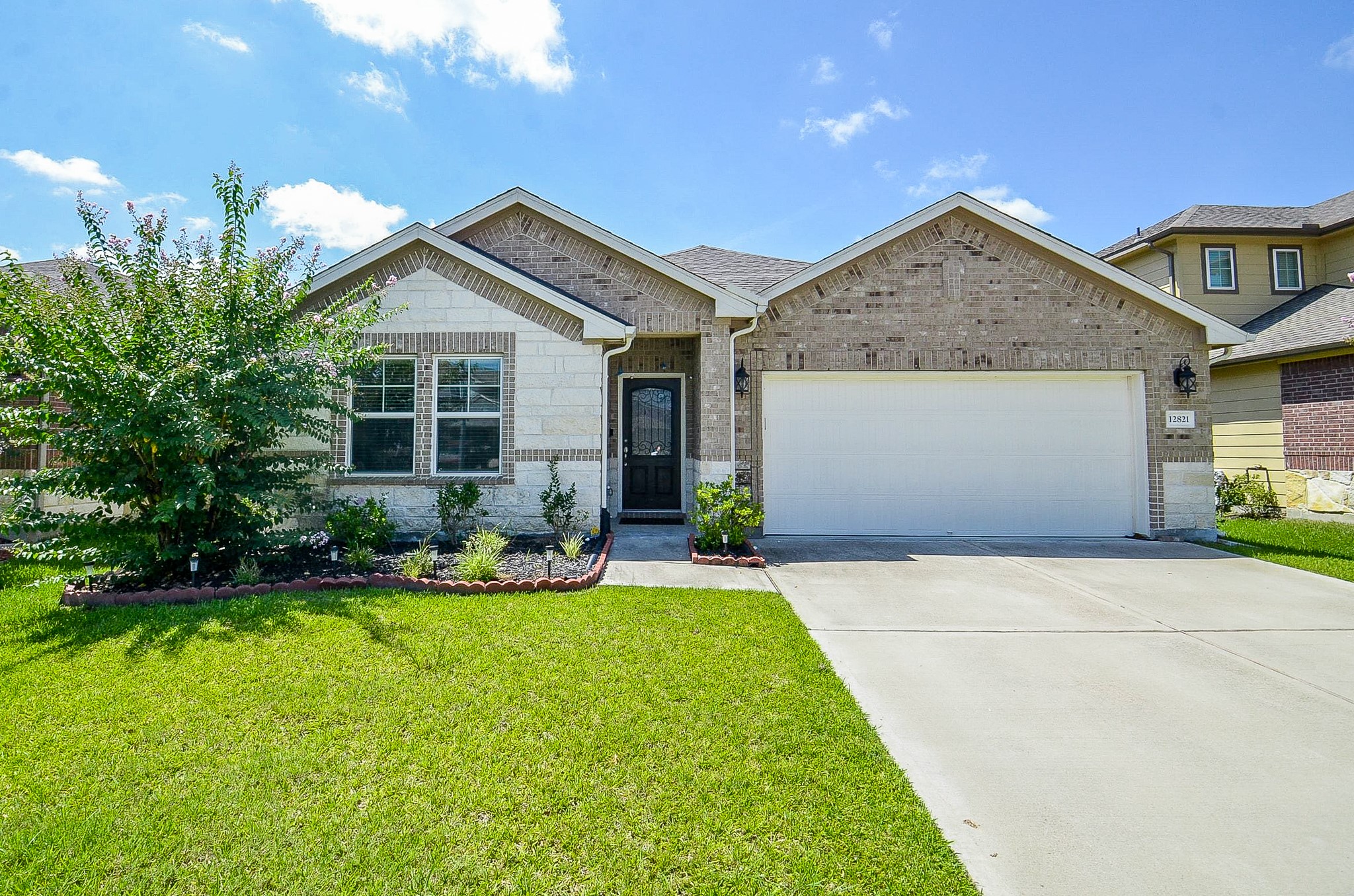 12821 S Winding Pines Drive Property Photo 4