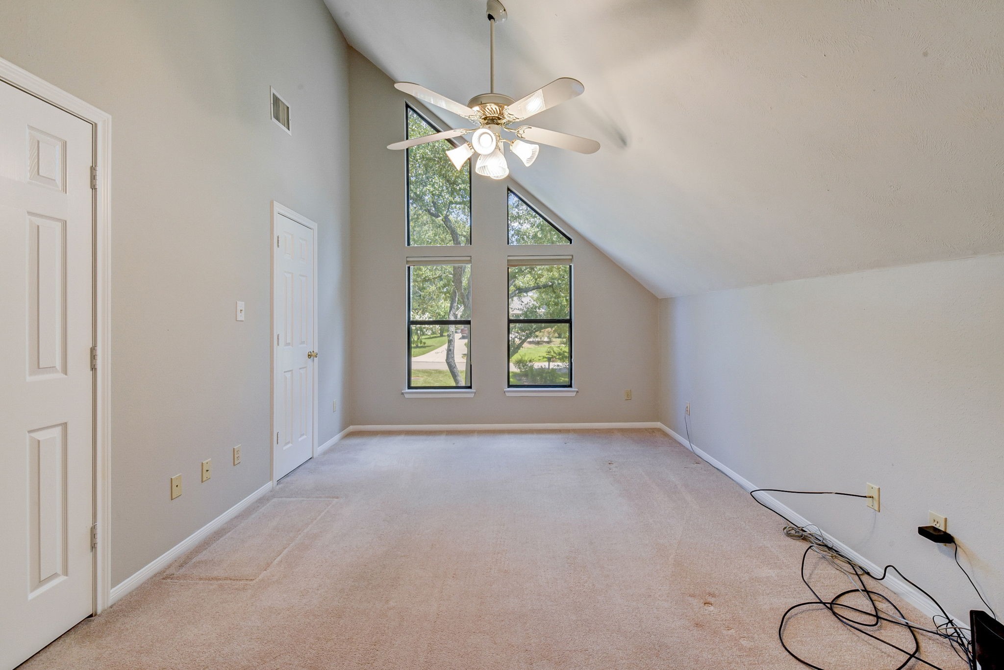 10045 Valley Drive S Property Photo 35