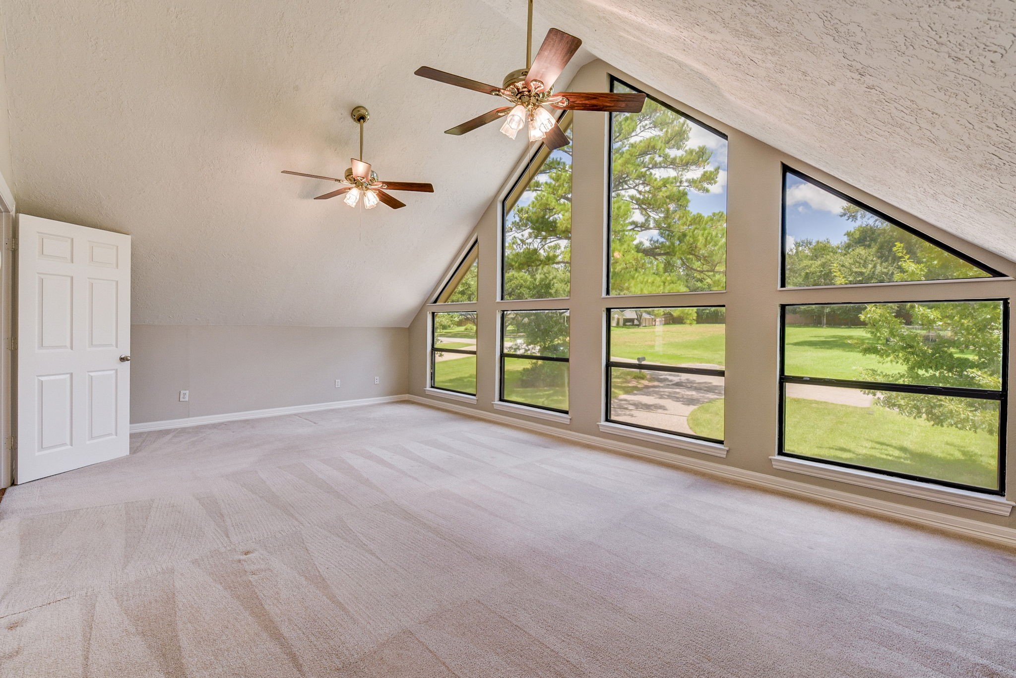10045 Valley Drive S Property Photo 41