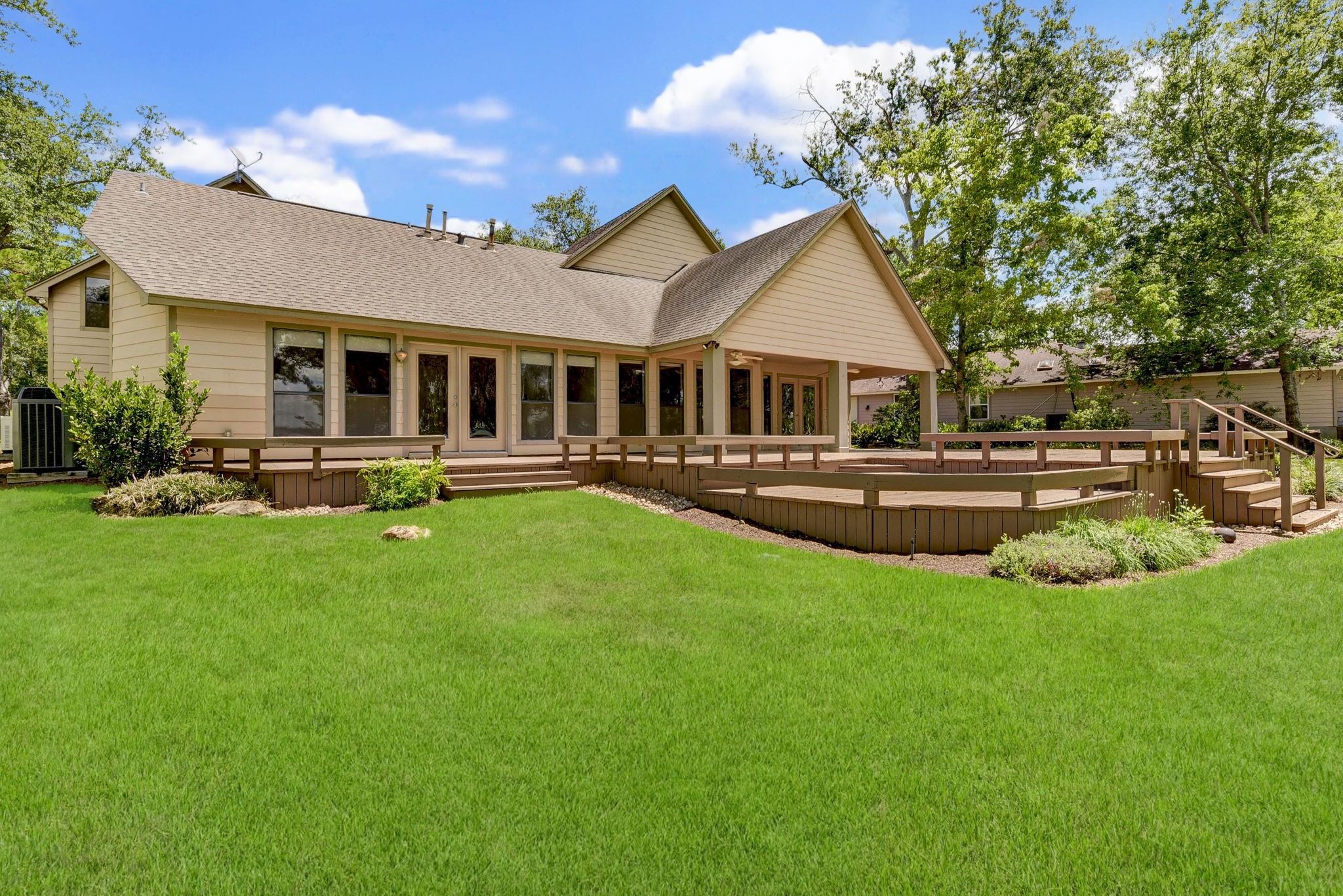 10045 Valley Drive S Property Photo 43