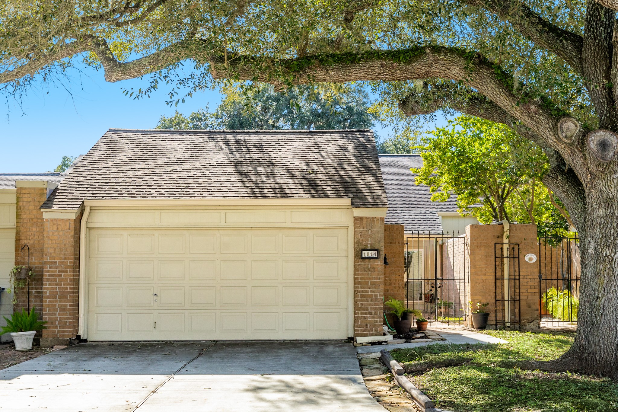 1814 Veranda Drive Property Photo 1