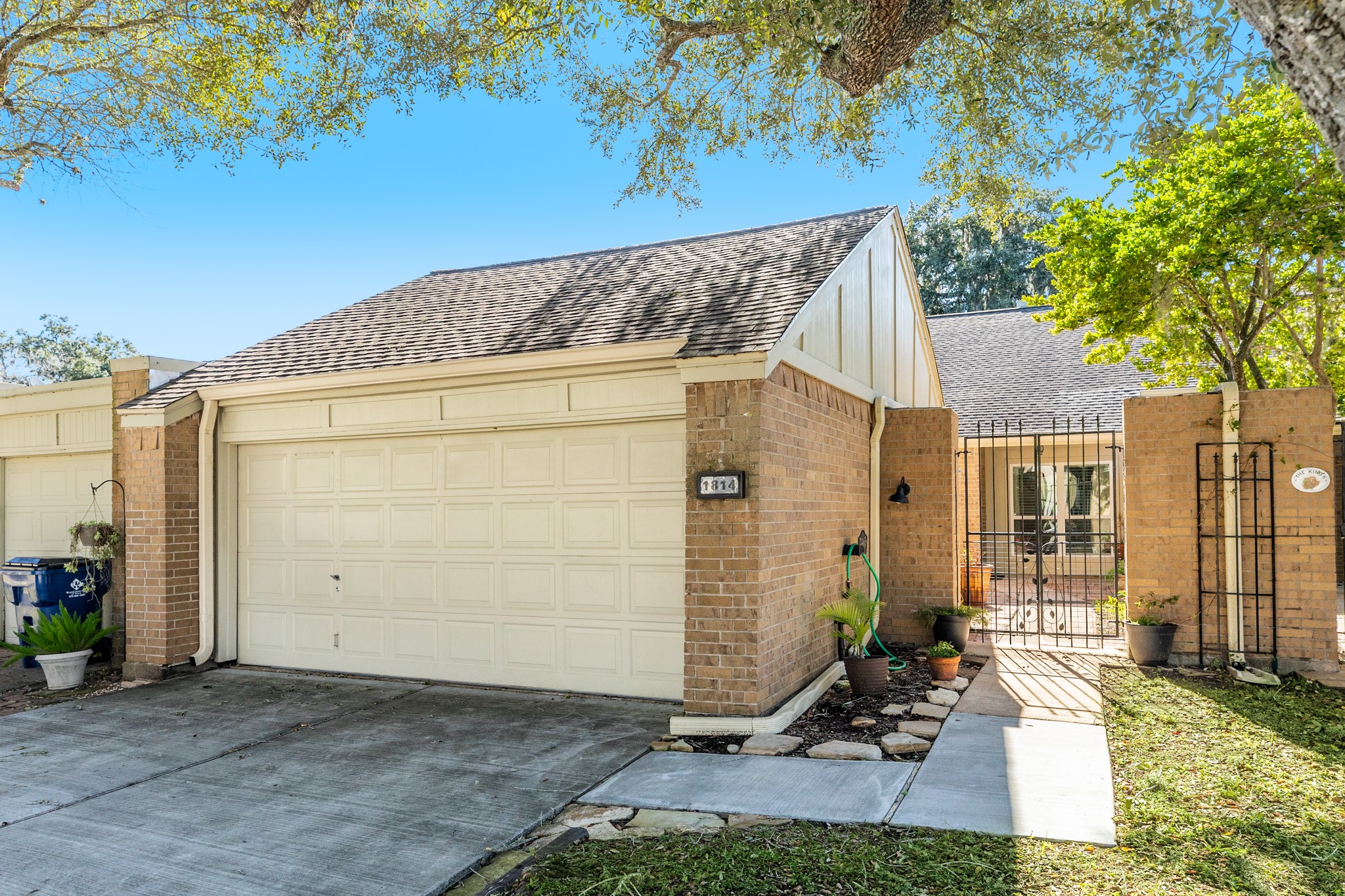 1814 Veranda Drive Property Photo 2