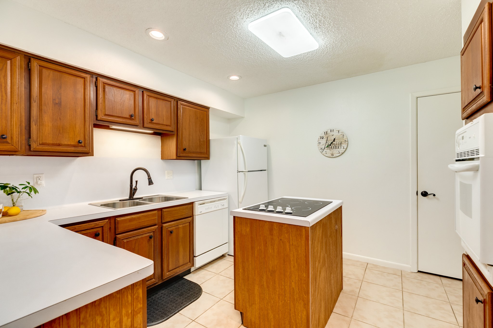 1814 Veranda Drive Property Photo 15