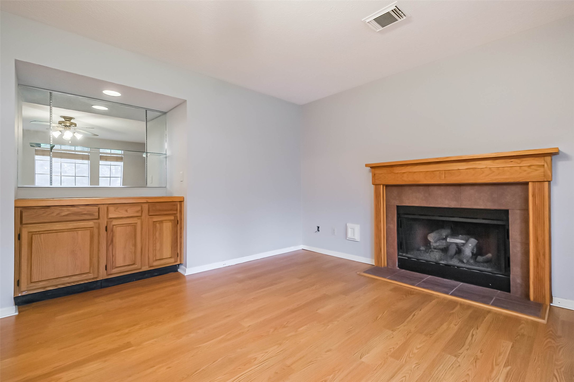 10218 Hedge Way Drive Property Photo 11