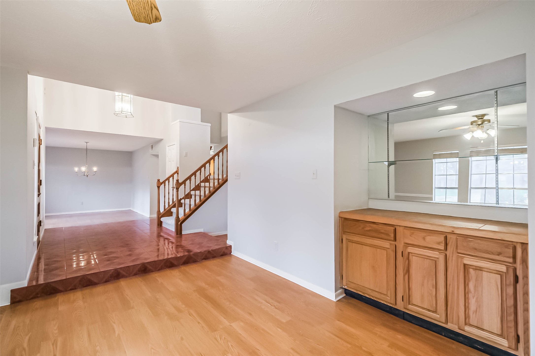 10218 Hedge Way Drive Property Photo 13