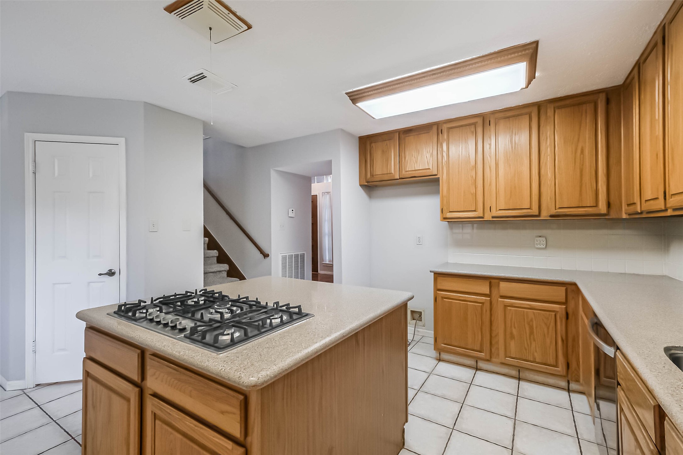 10218 Hedge Way Drive Property Photo 17