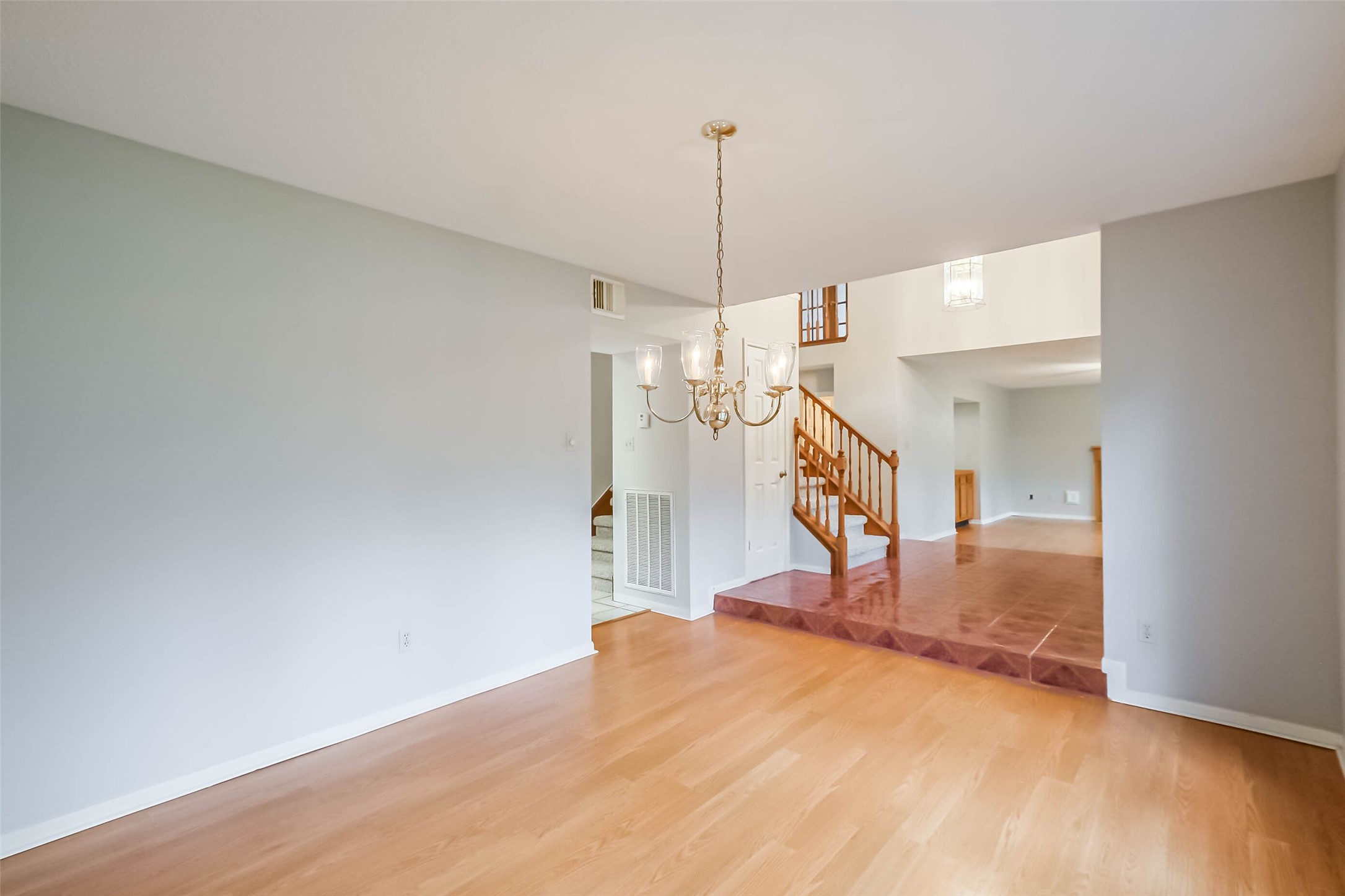 10218 Hedge Way Drive Property Photo 21