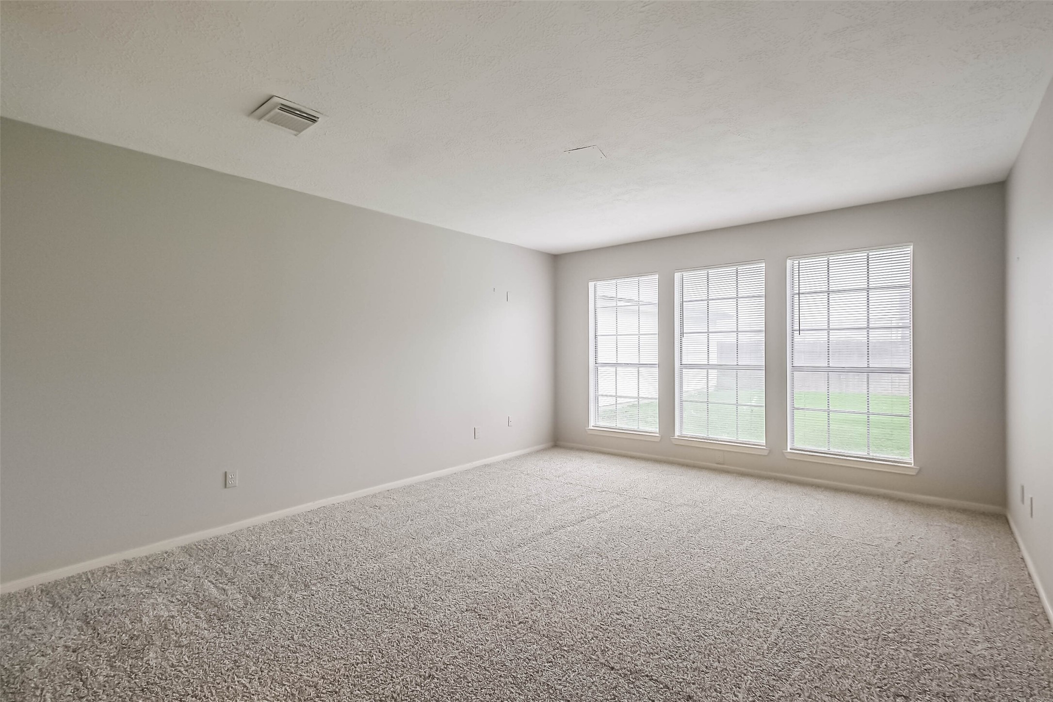 10218 Hedge Way Drive Property Photo 32