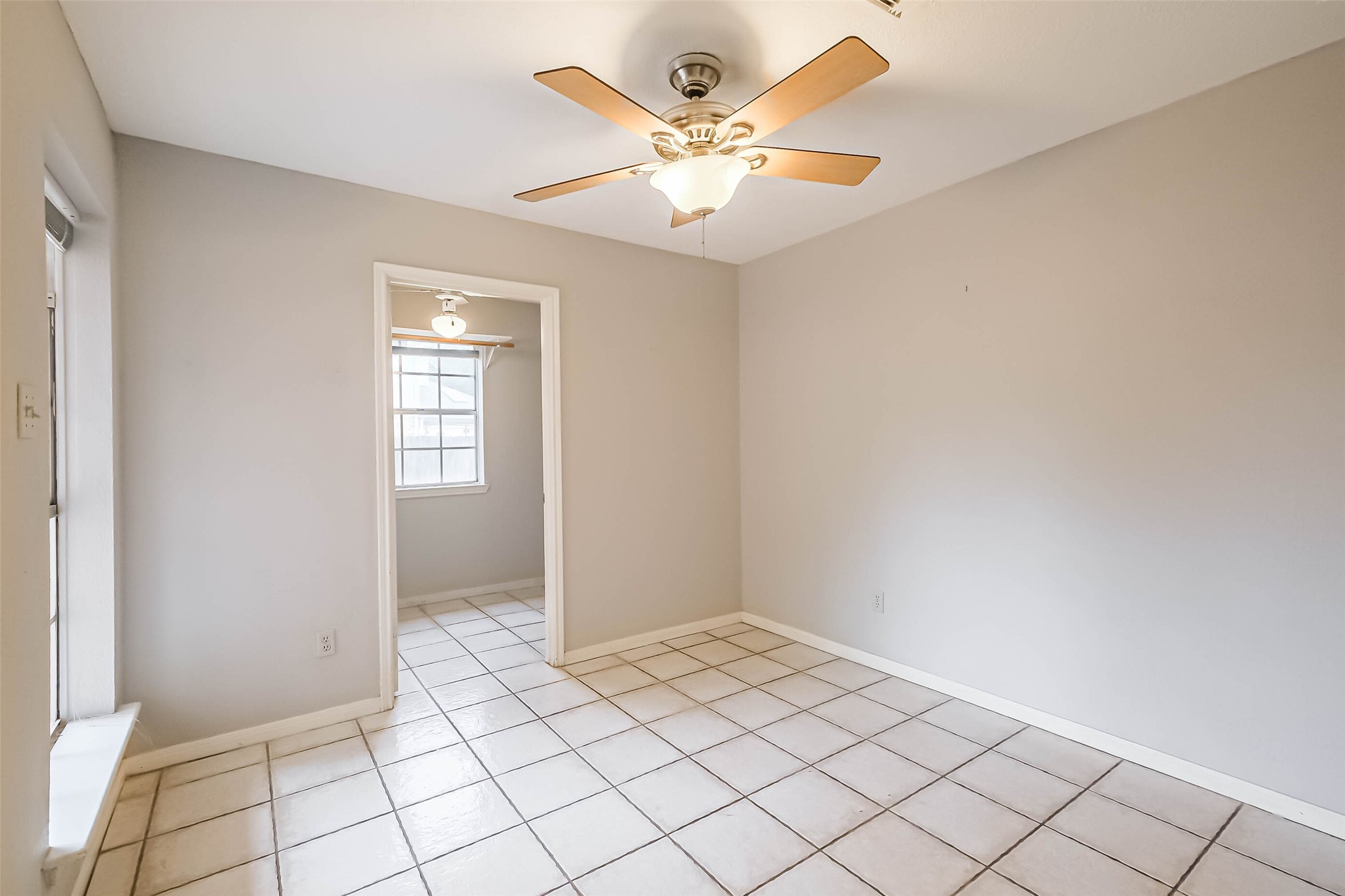 10218 Hedge Way Drive Property Photo 36
