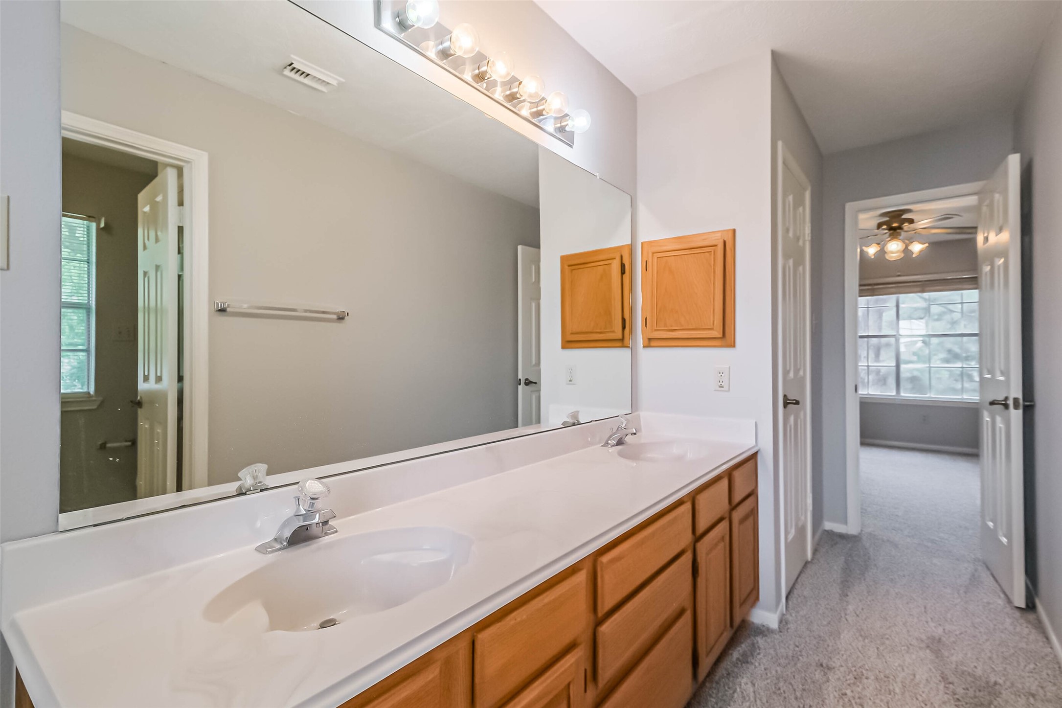 10218 Hedge Way Drive Property Photo 39