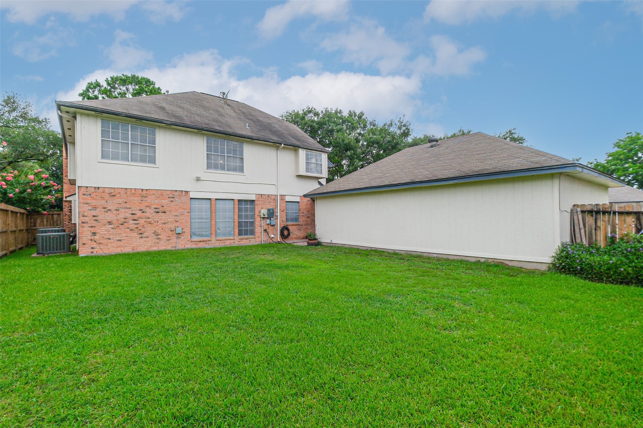 10218 Hedge Way Drive Property Photo 49